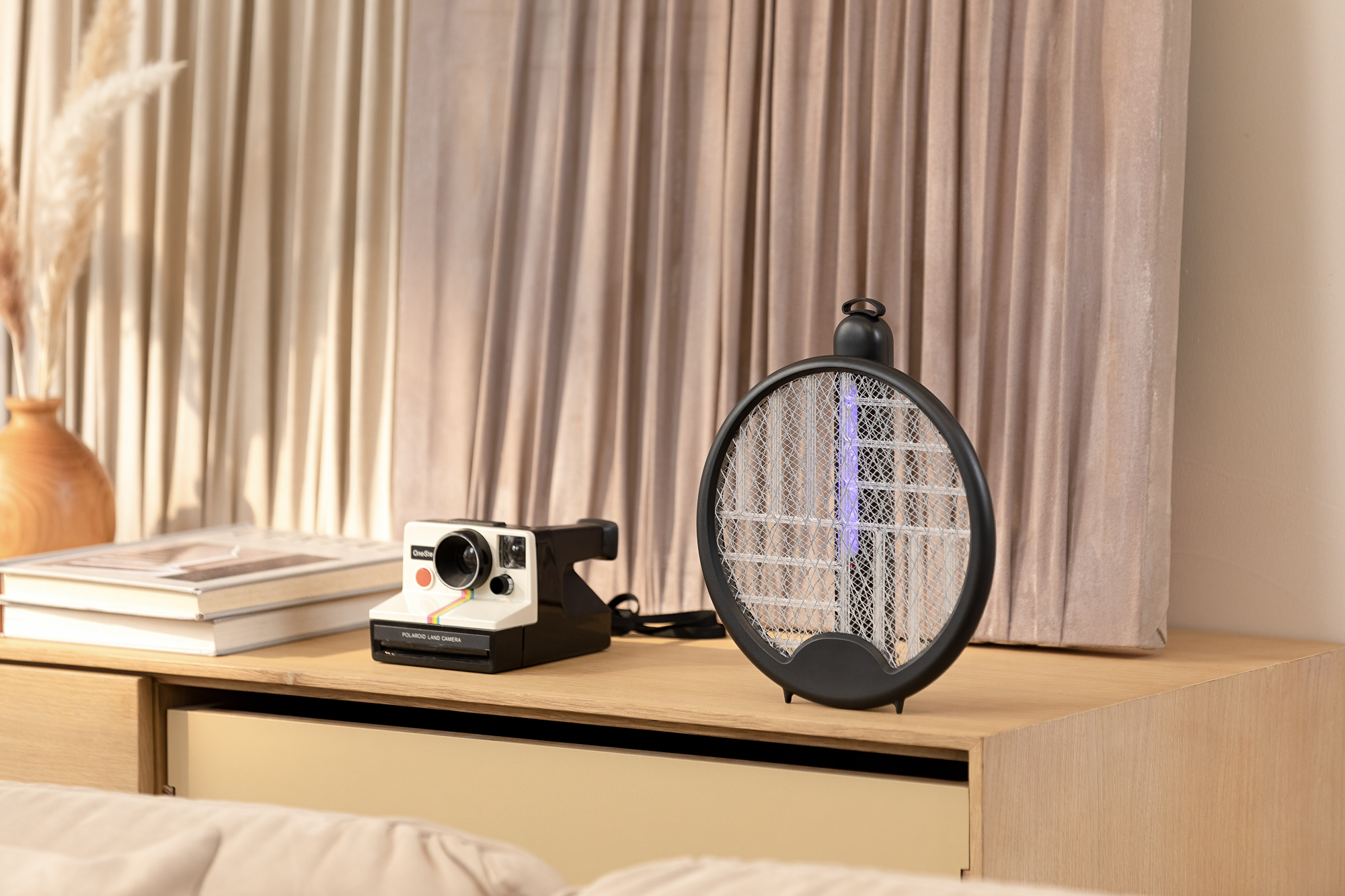 Electric mosquito racket，