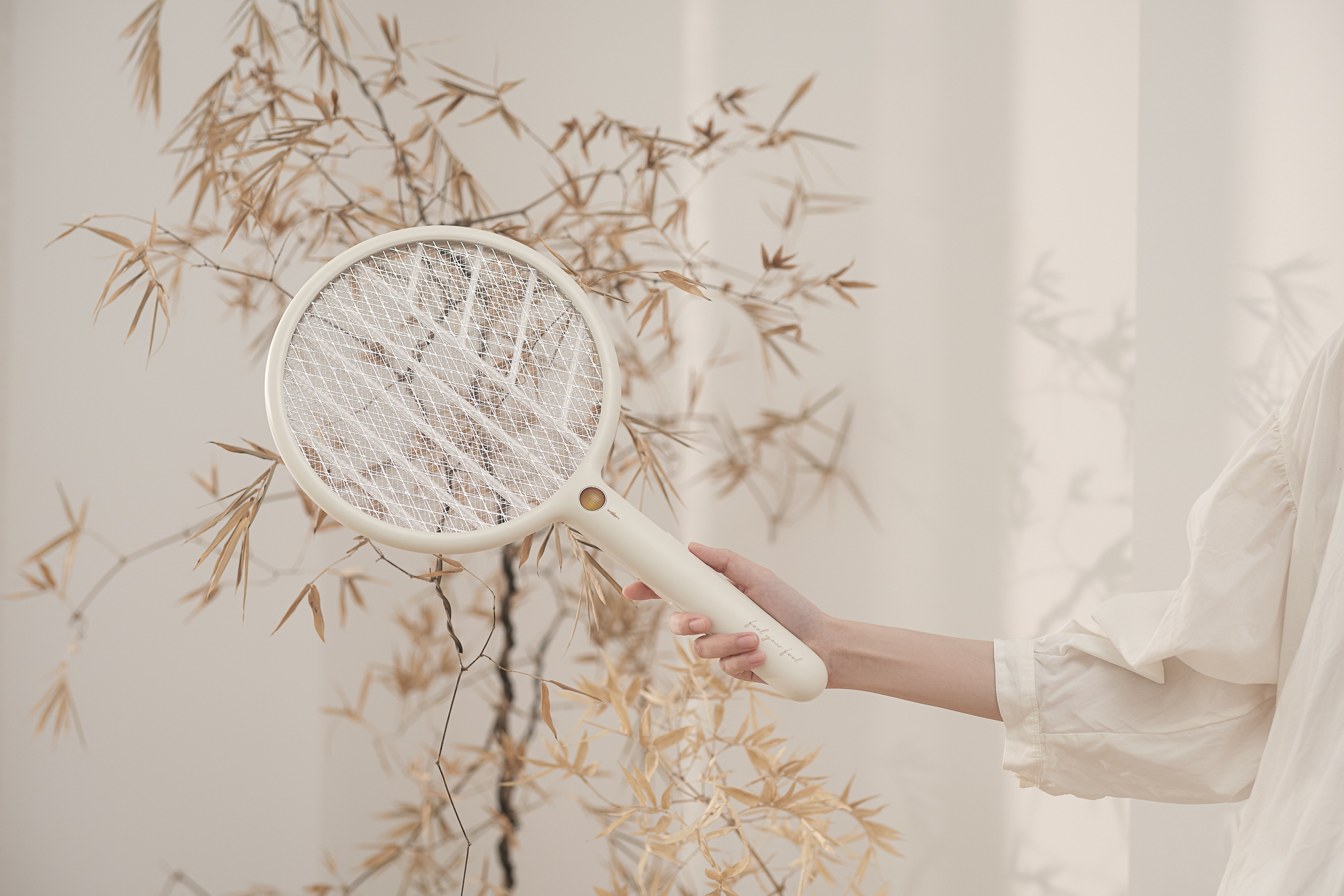 Electric mosquito racket，