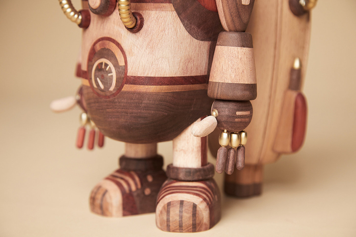 workmanship，wood，robot，Outside Robot，Toy design，Toys，