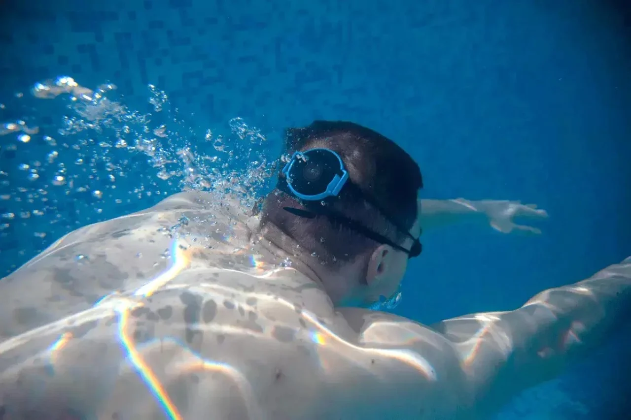 Bone conduction，Appearance design，Wearable，waterproof，product design，