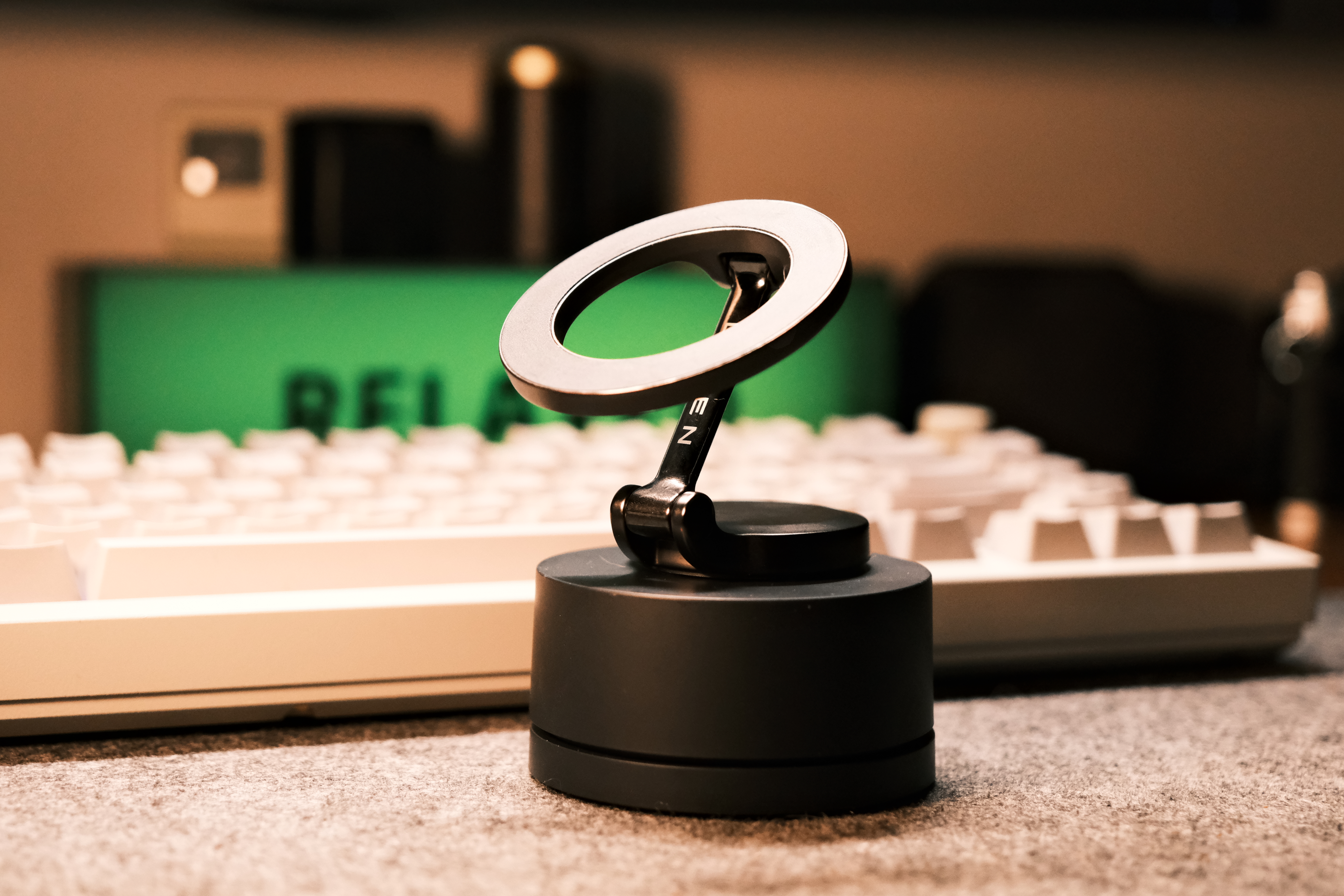 Vehicle mount ，MagSafe，Metal support，