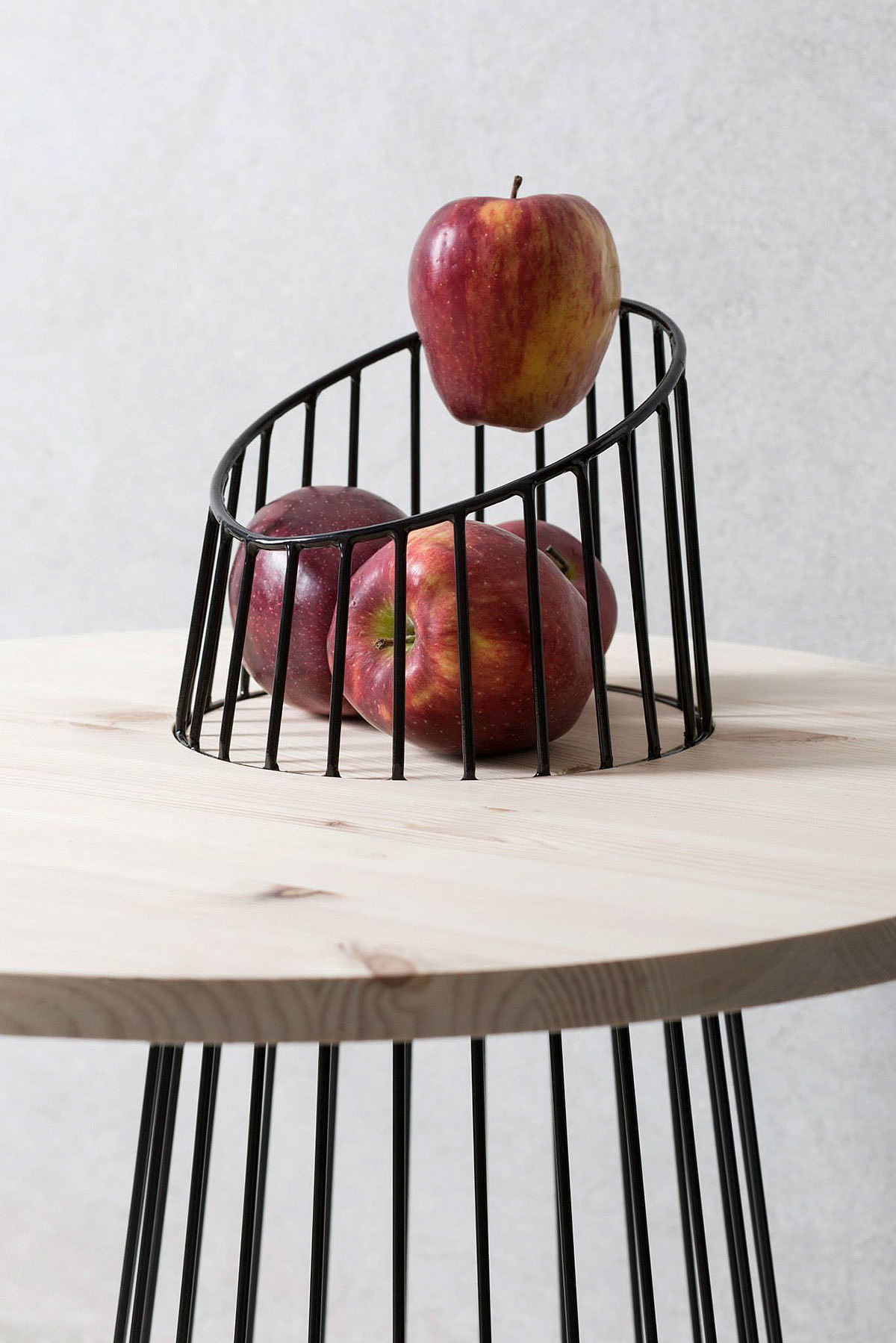 SYNTHESIS，Table，product design，woodiness，