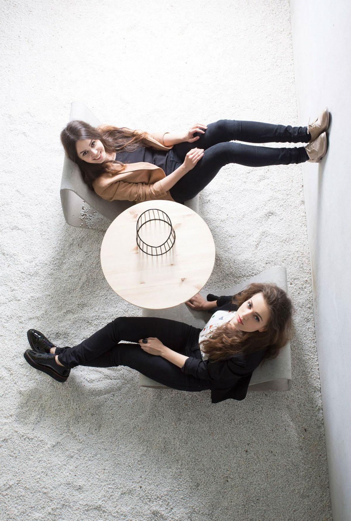 SYNTHESIS，Table，product design，woodiness，