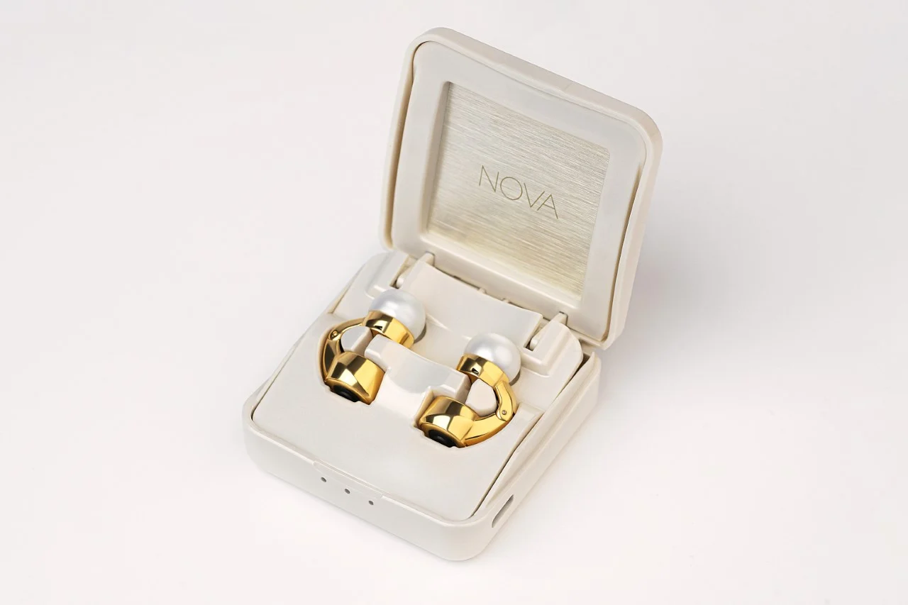 Earrings，Earplugs，fashion，Appearance design，delicate，