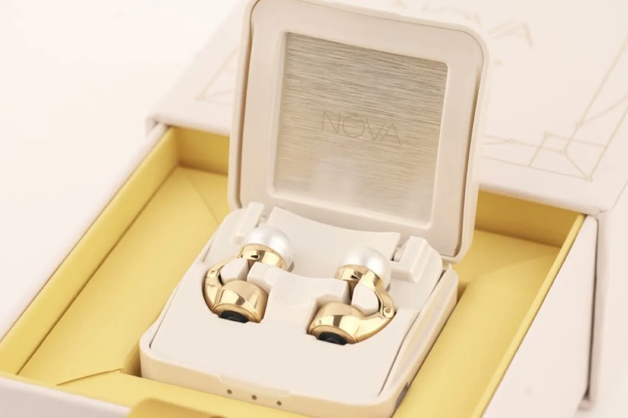 Earrings，Earplugs，fashion，Appearance design，delicate，