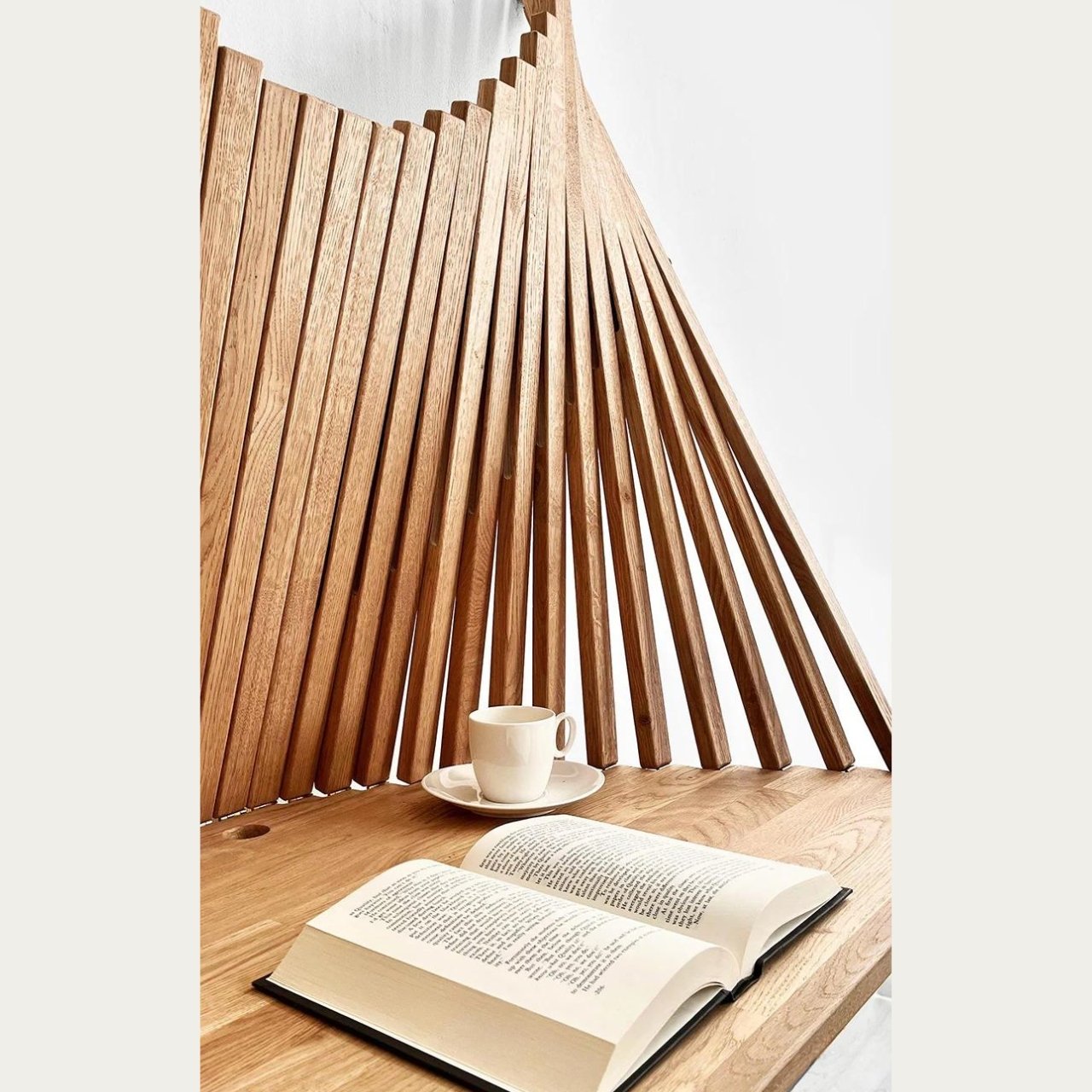 Robert van Embricq，FLOW WALL DESK，Minimalism，sustainable，product design，furniture design ，