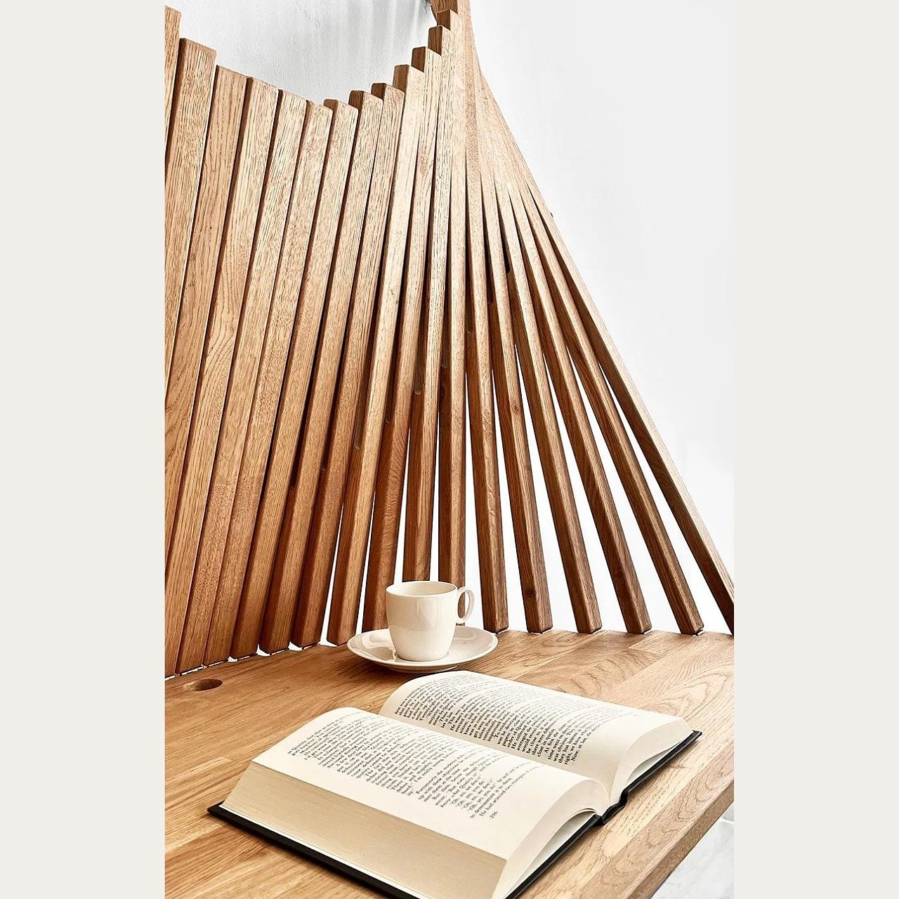 Robert van Embricq，FLOW WALL DESK，Minimalism，sustainable，product design，furniture design ，