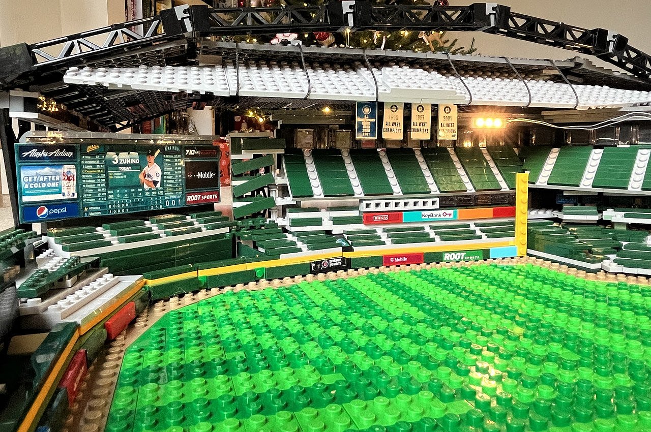 Shane Deegan，Lego，T-MOBILE Park Stadium，Lego model，