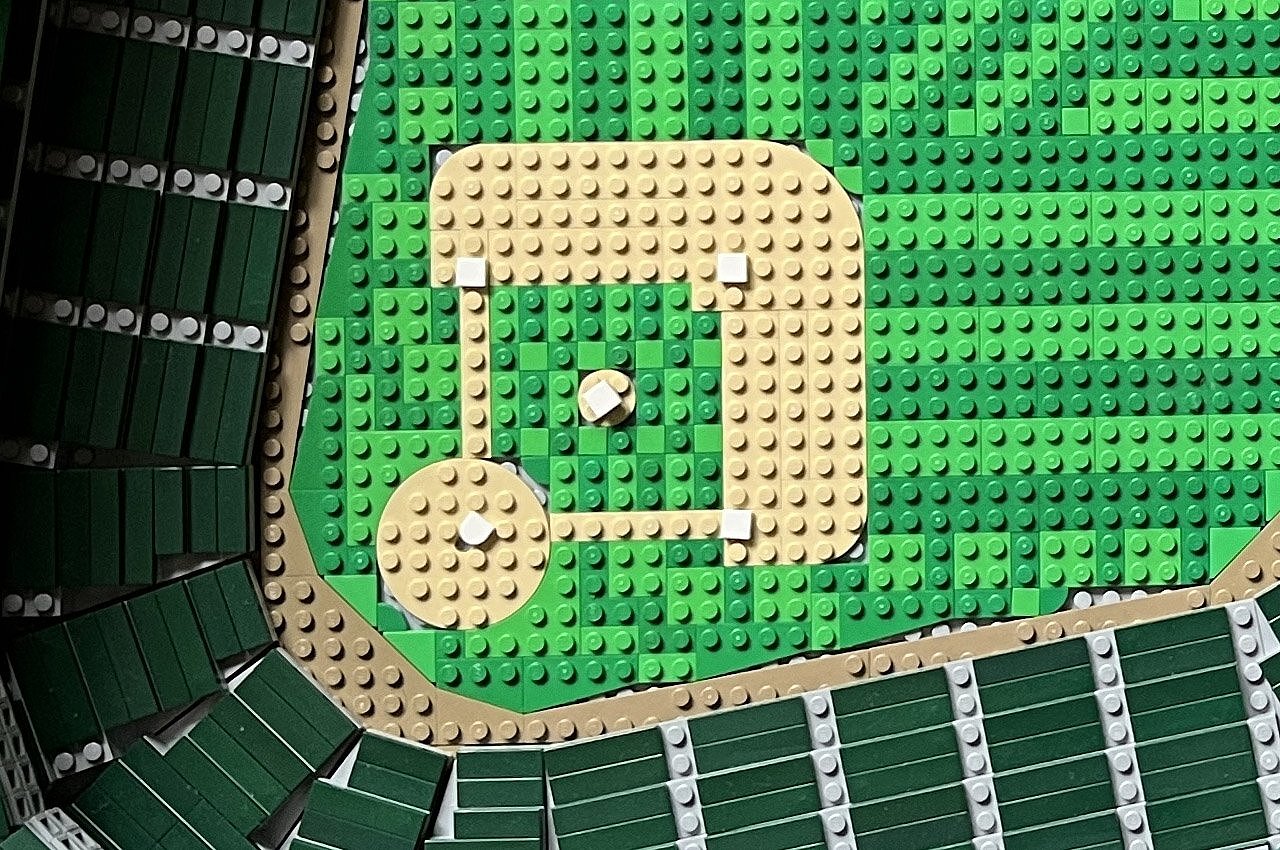 Shane Deegan，Lego，T-MOBILE Park Stadium，Lego model，