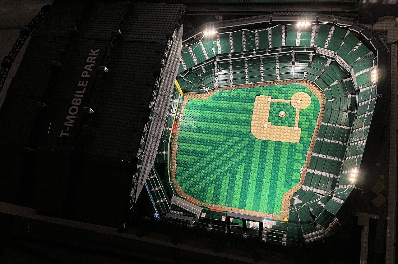 Shane Deegan，Lego，T-MOBILE Park Stadium，Lego model，