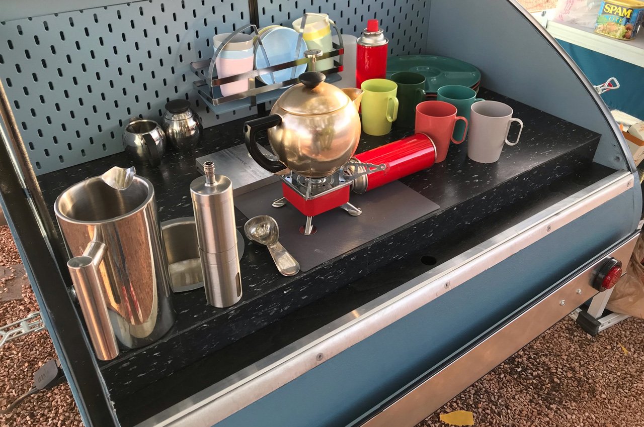 trailer，vespa，vehicle，industrial design，vehicle，