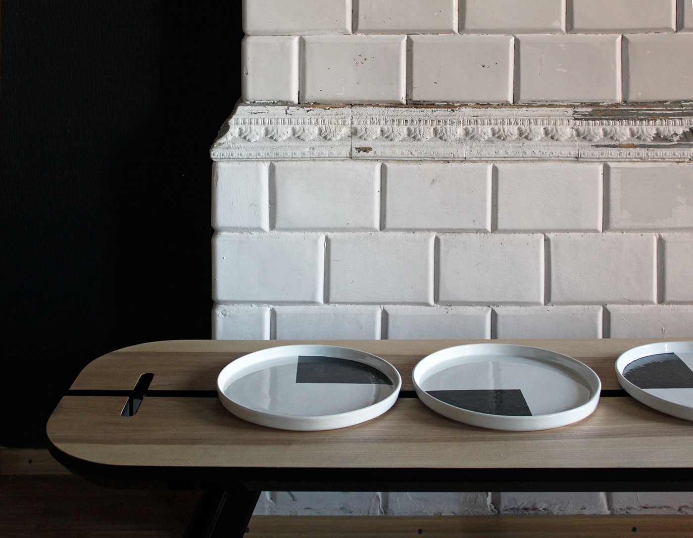 SVOYA，black and white，plate，