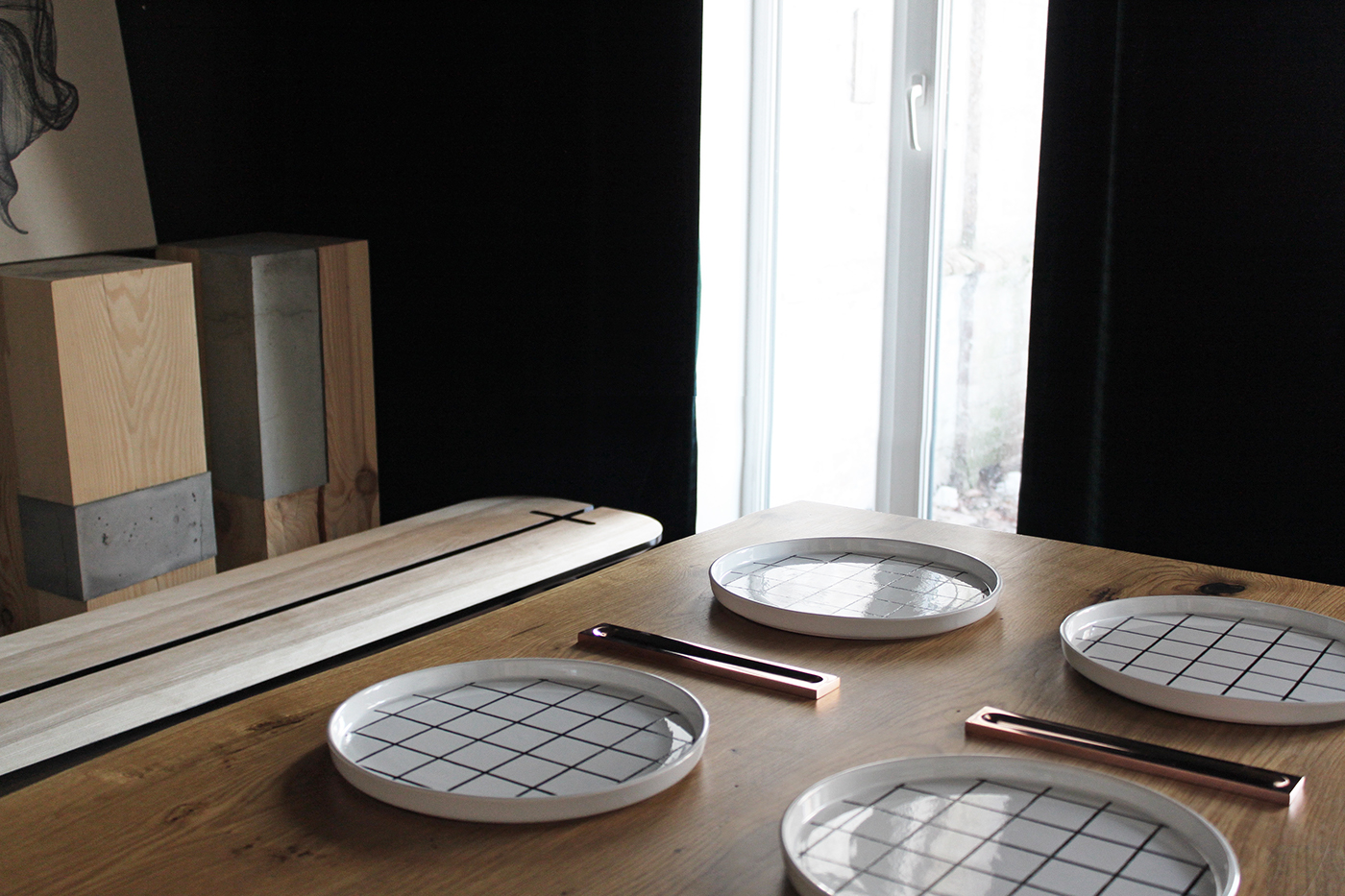 SVOYA，black and white，plate，