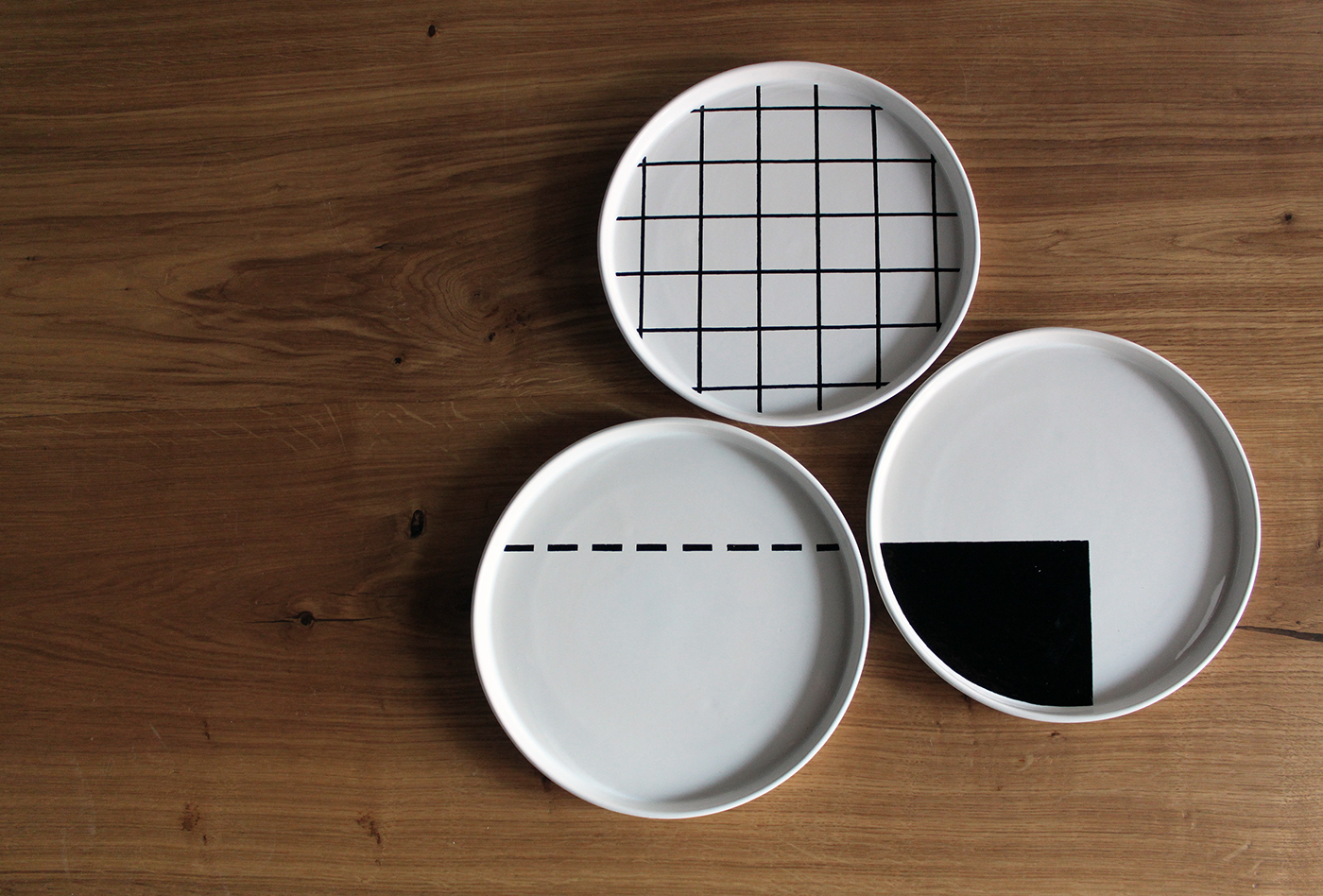 SVOYA，black and white，plate，