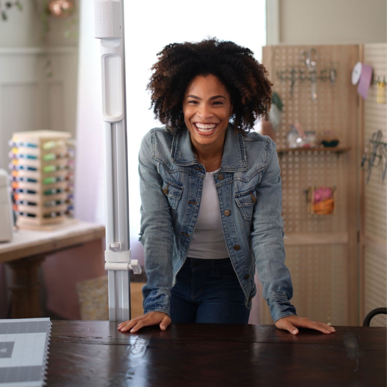 clothing design，Projective lamp，Sewing machine，