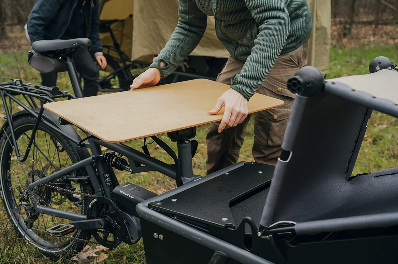 Electric bicycle，sleep，camping，