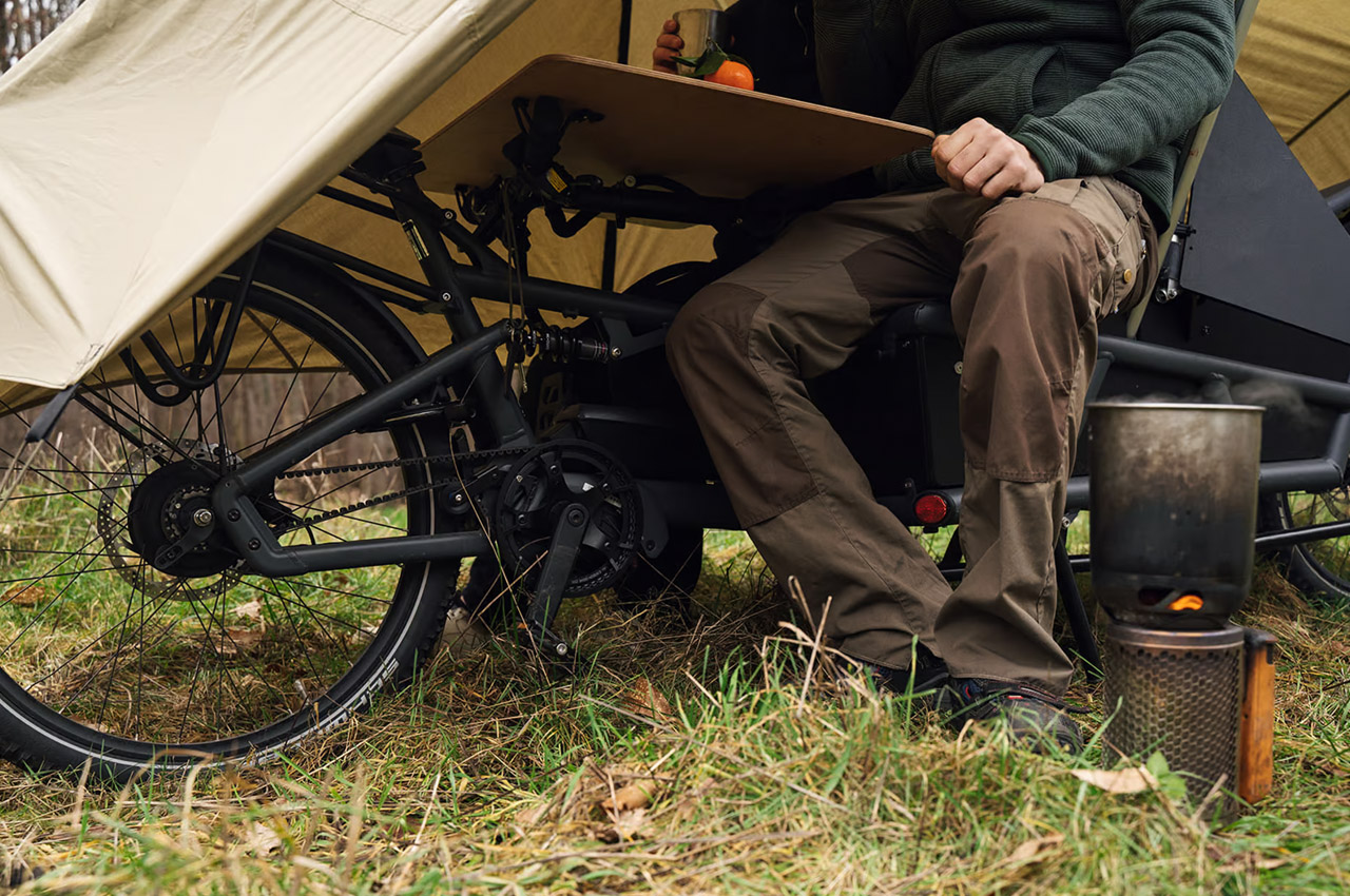 Electric bicycle，sleep，camping，