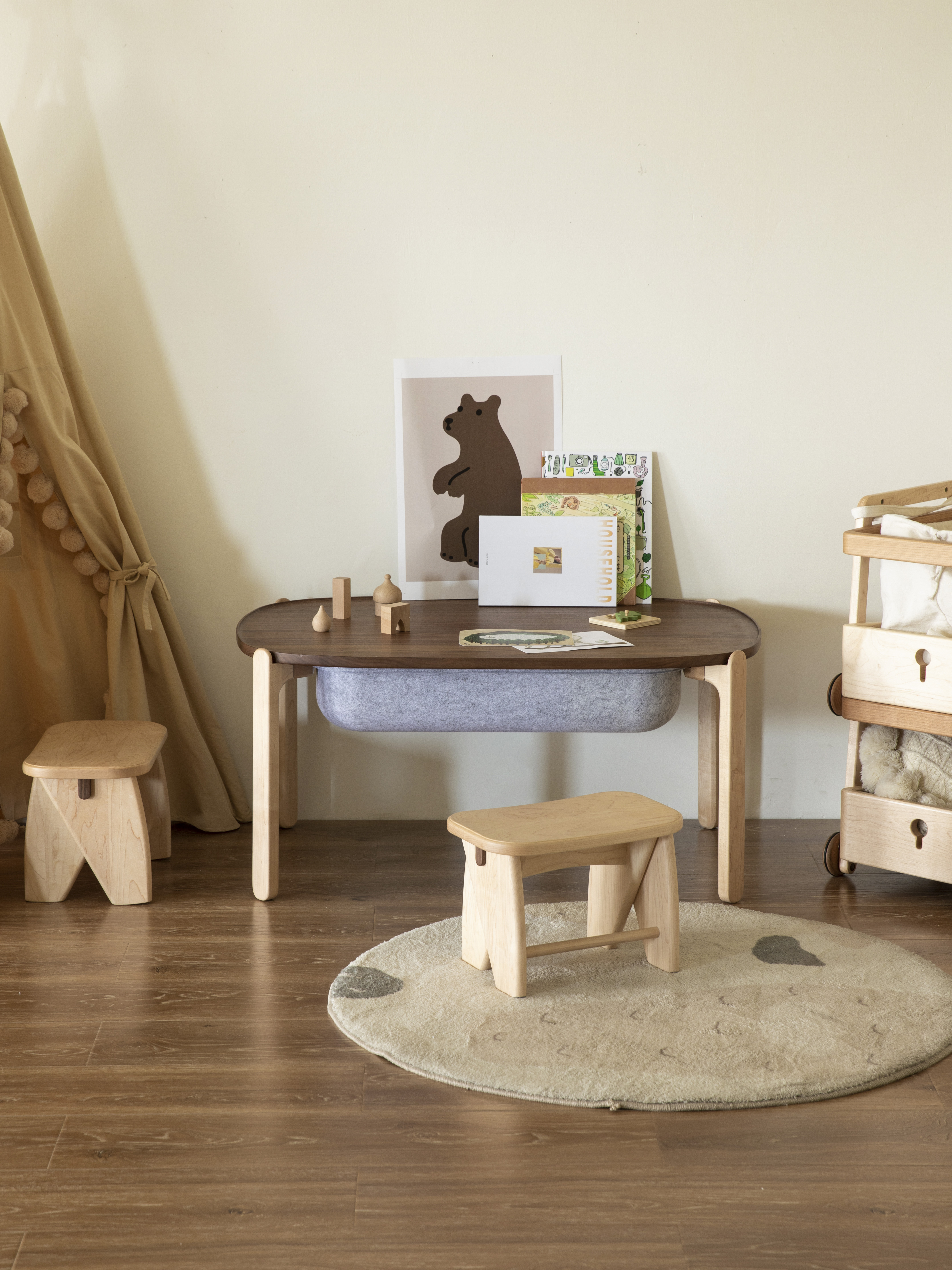 Children's furniture，Solid wood furniture，Original design，furniture design ，Children's table，stool，