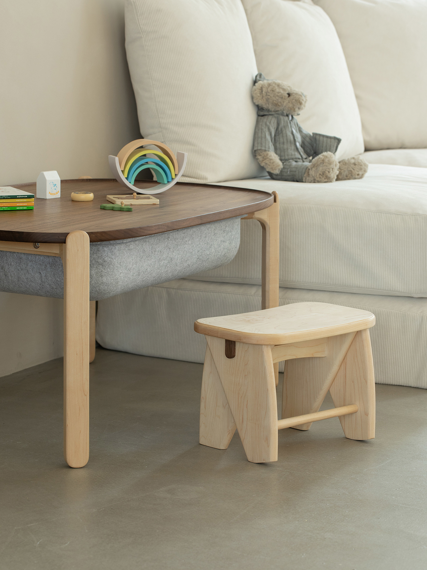 儿童家具，实木家具，原创设计，家具设计，儿童桌，凳子，