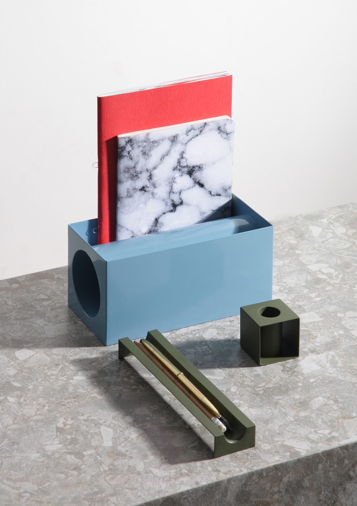 Desktop supplies，Receive，Flowerpot，product design，multi-function，