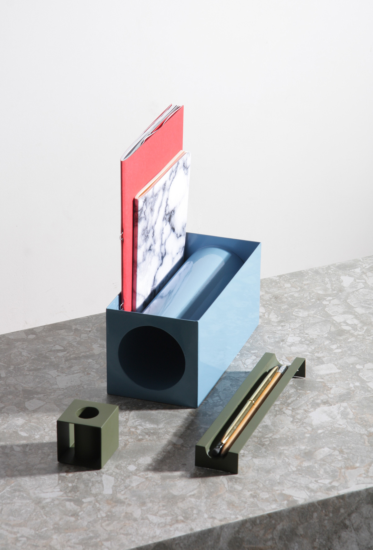 Desktop supplies，Receive，Flowerpot，product design，multi-function，