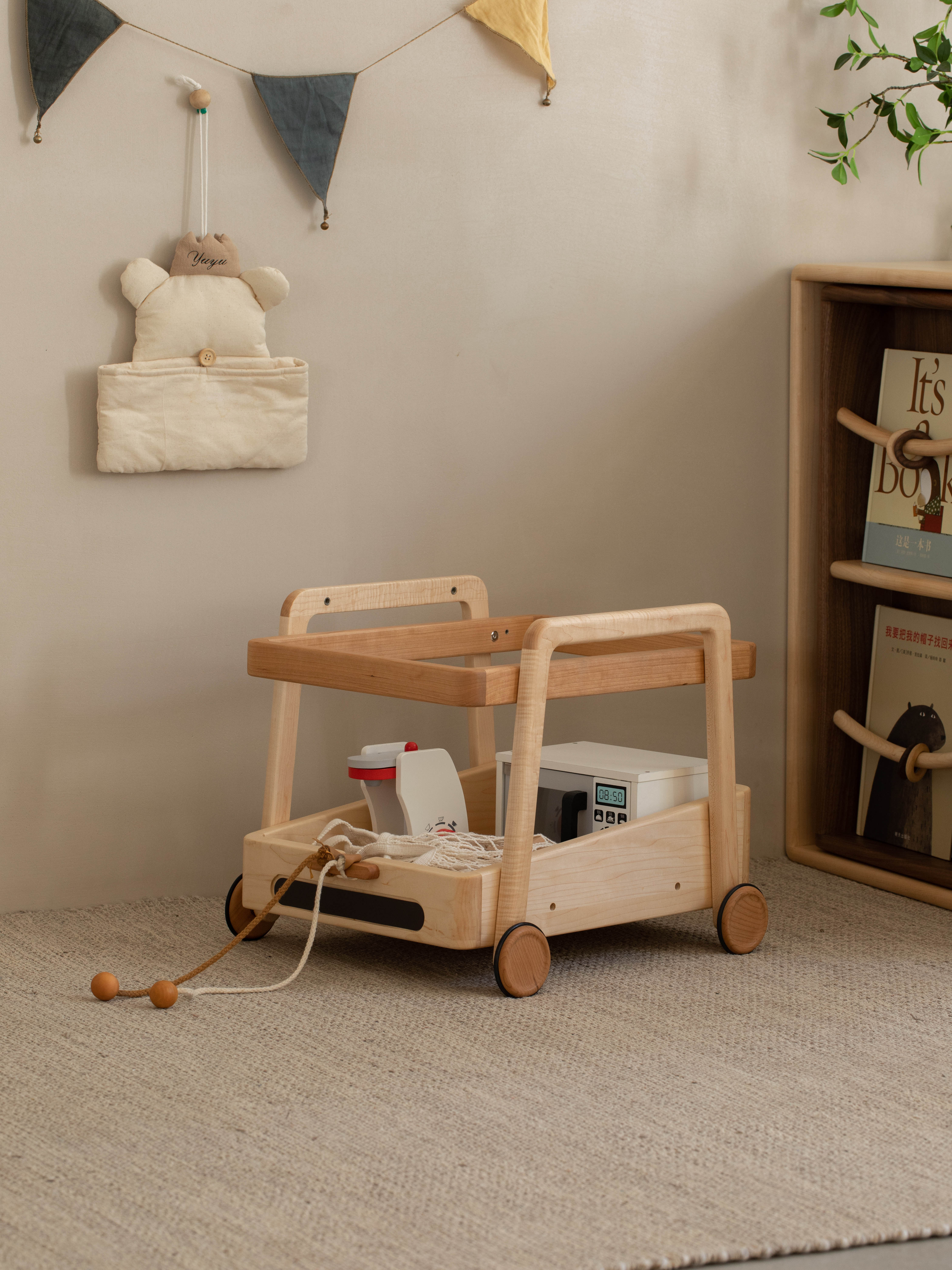 Children's furniture，Solid wood furniture，Original design，furniture design ，Trolley，Storage rack，bookshelf，Toy rack，