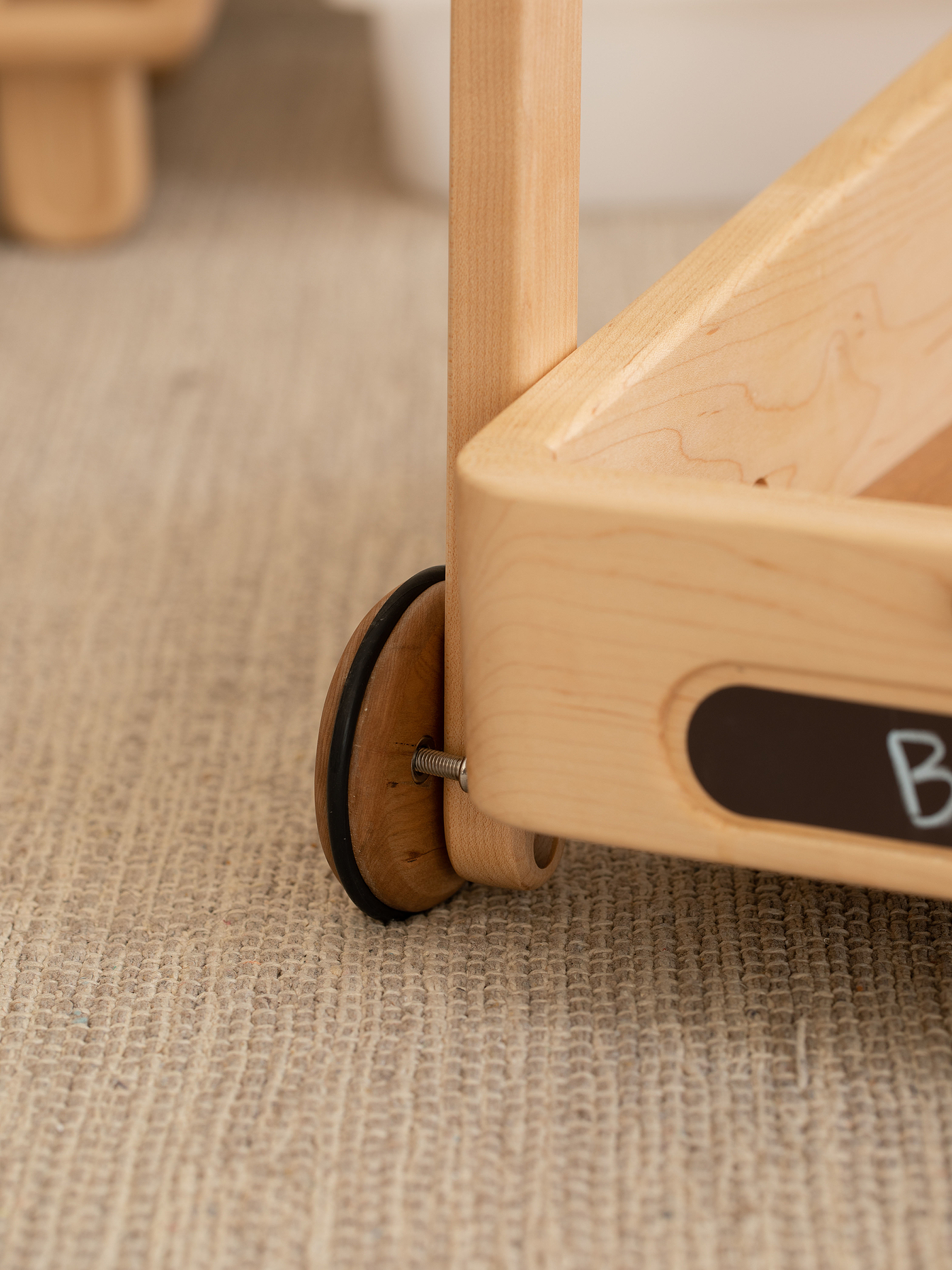 Children's furniture，Solid wood furniture，Original design，furniture design ，Trolley，Storage rack，bookshelf，Toy rack，