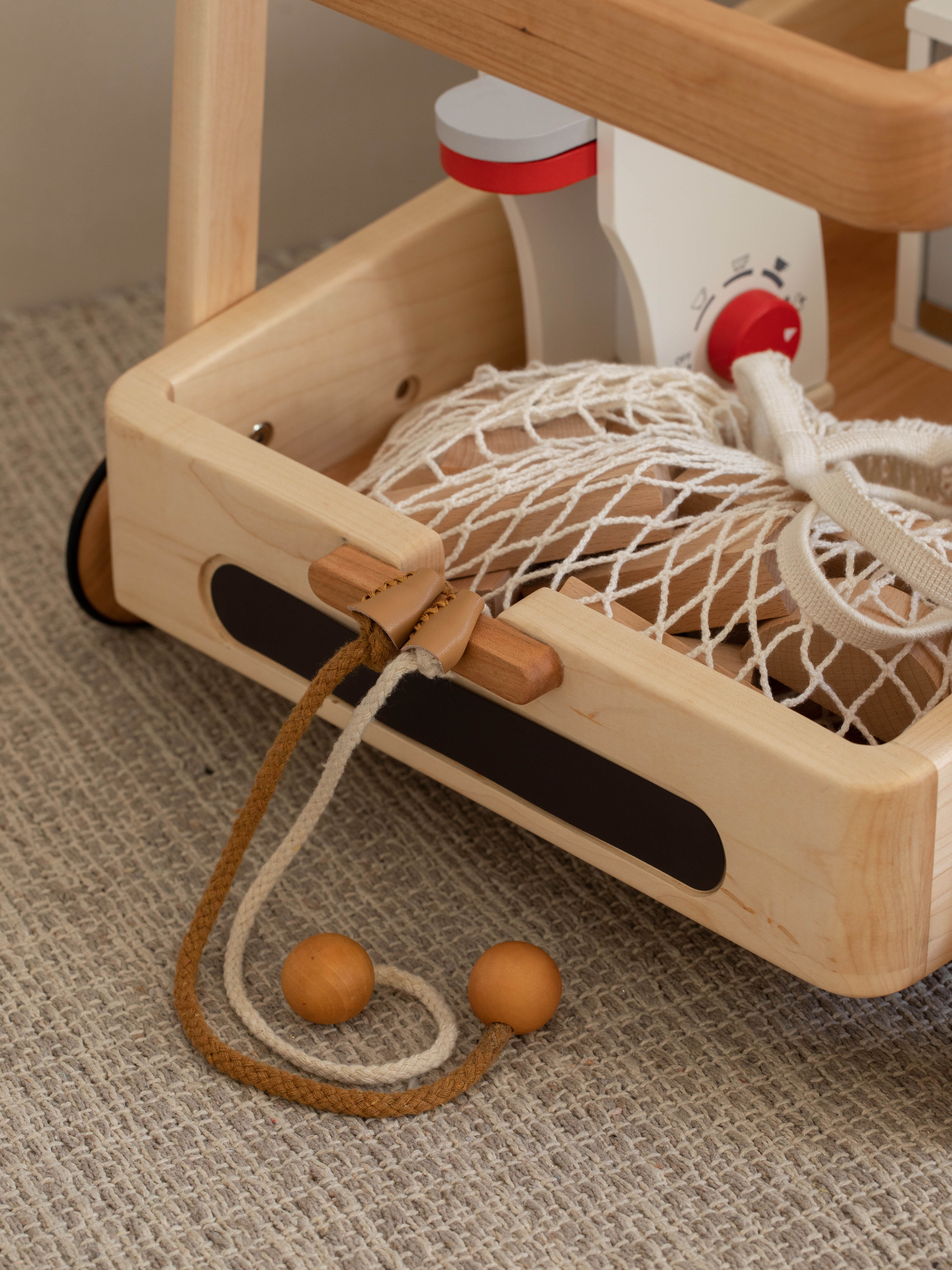 Children's furniture，Solid wood furniture，Original design，furniture design ，Trolley，Storage rack，bookshelf，Toy rack，