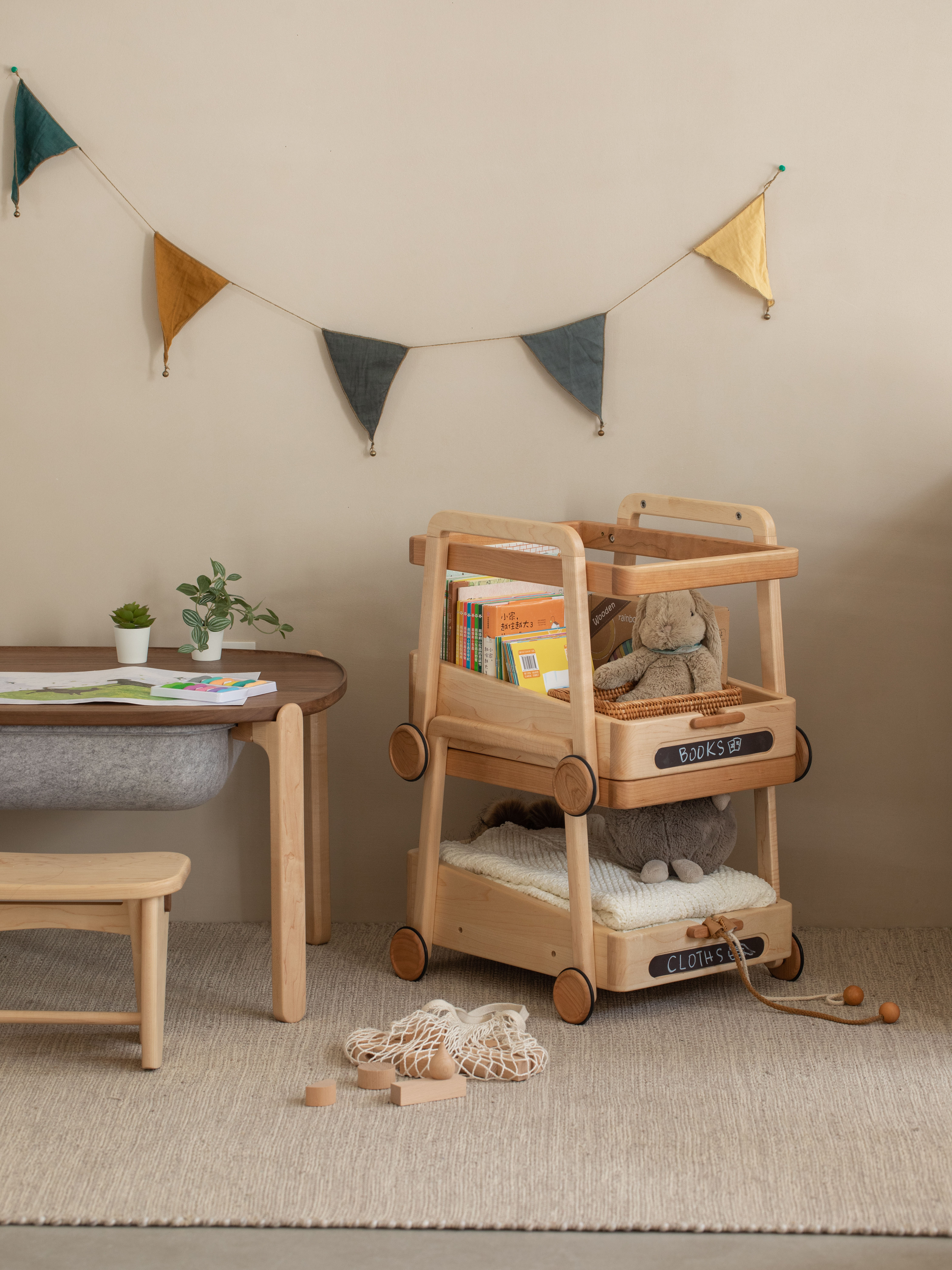 Children's furniture，Solid wood furniture，Original design，furniture design ，Trolley，Storage rack，bookshelf，Toy rack，