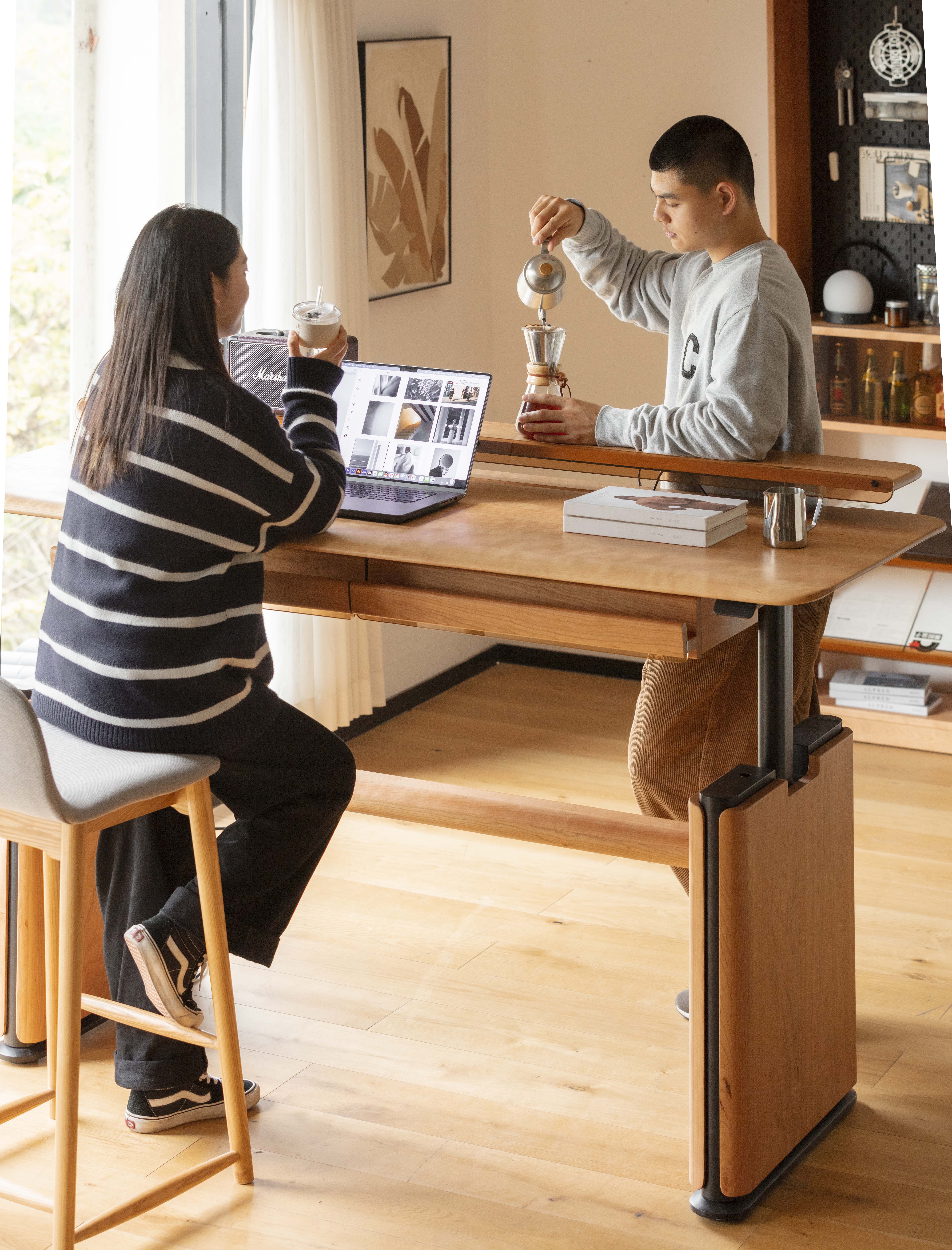 furniture design ，Solid wood furniture，Original design，desk，Desk design，