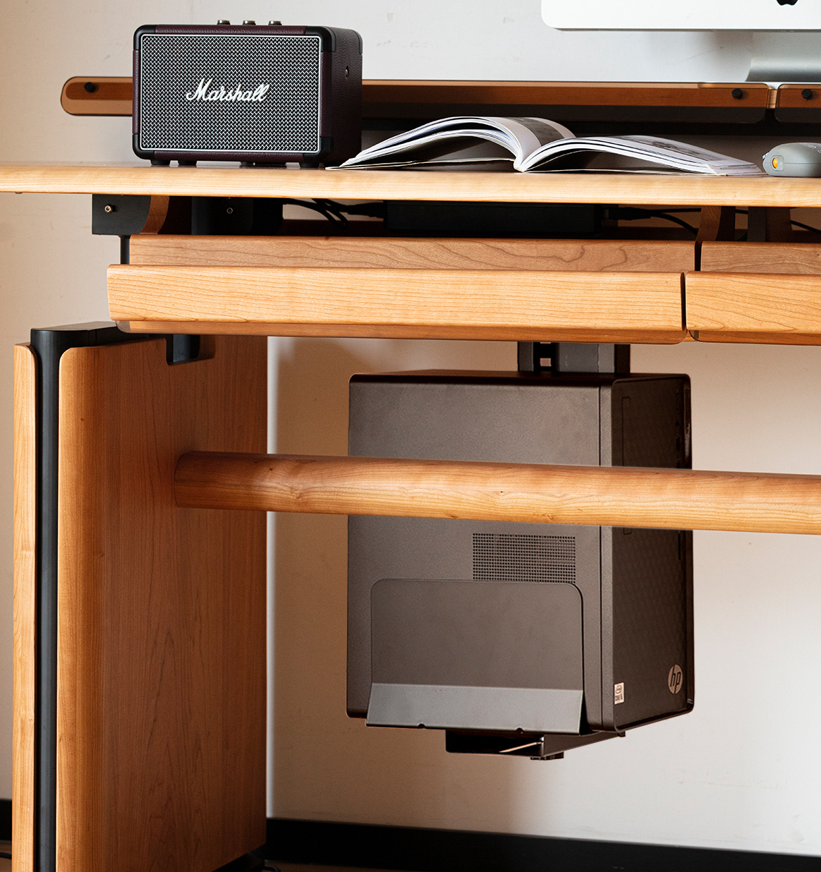 furniture design ，Solid wood furniture，Original design，desk，Desk design，