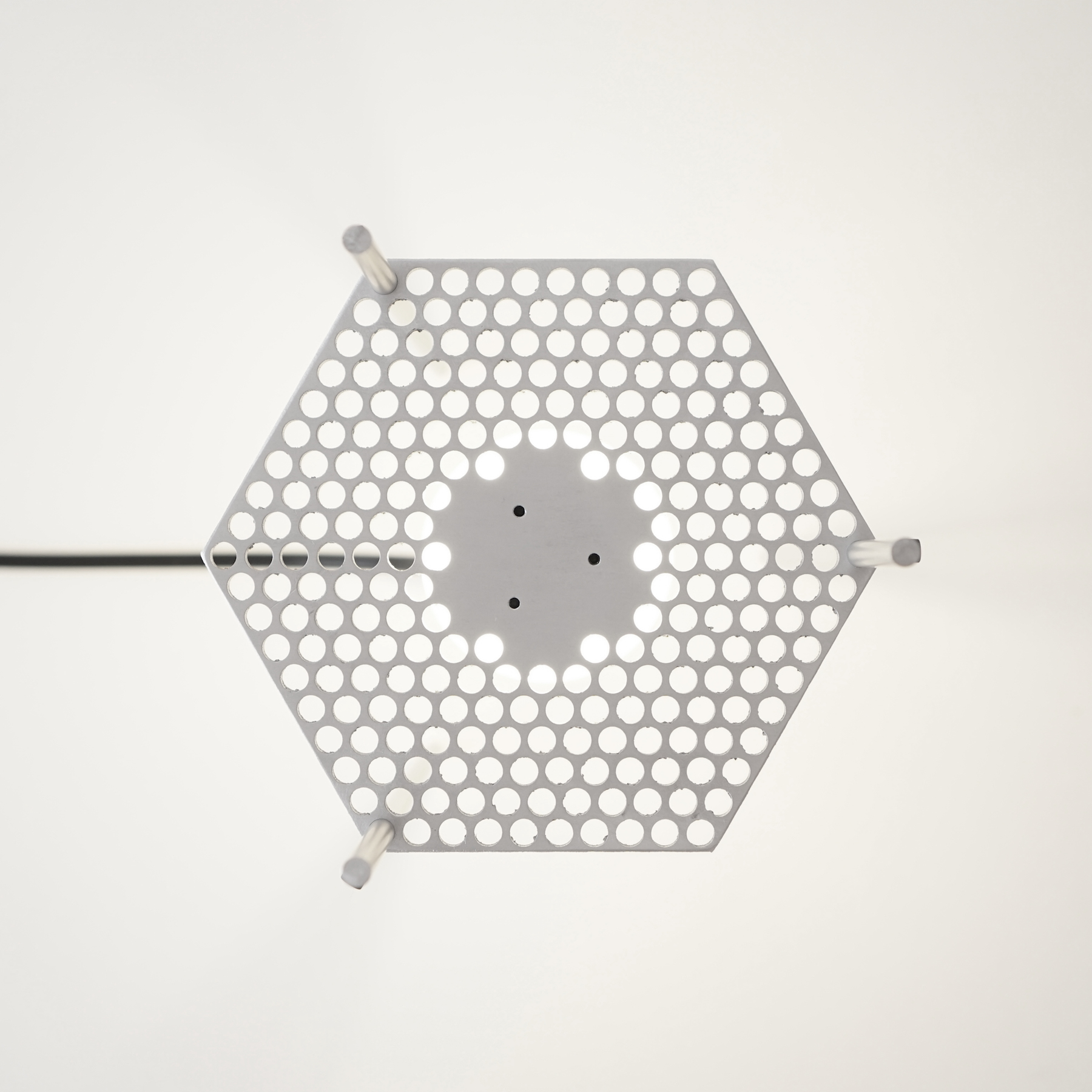 Lander Lamp，white，aluminium，lamps and lanterns，