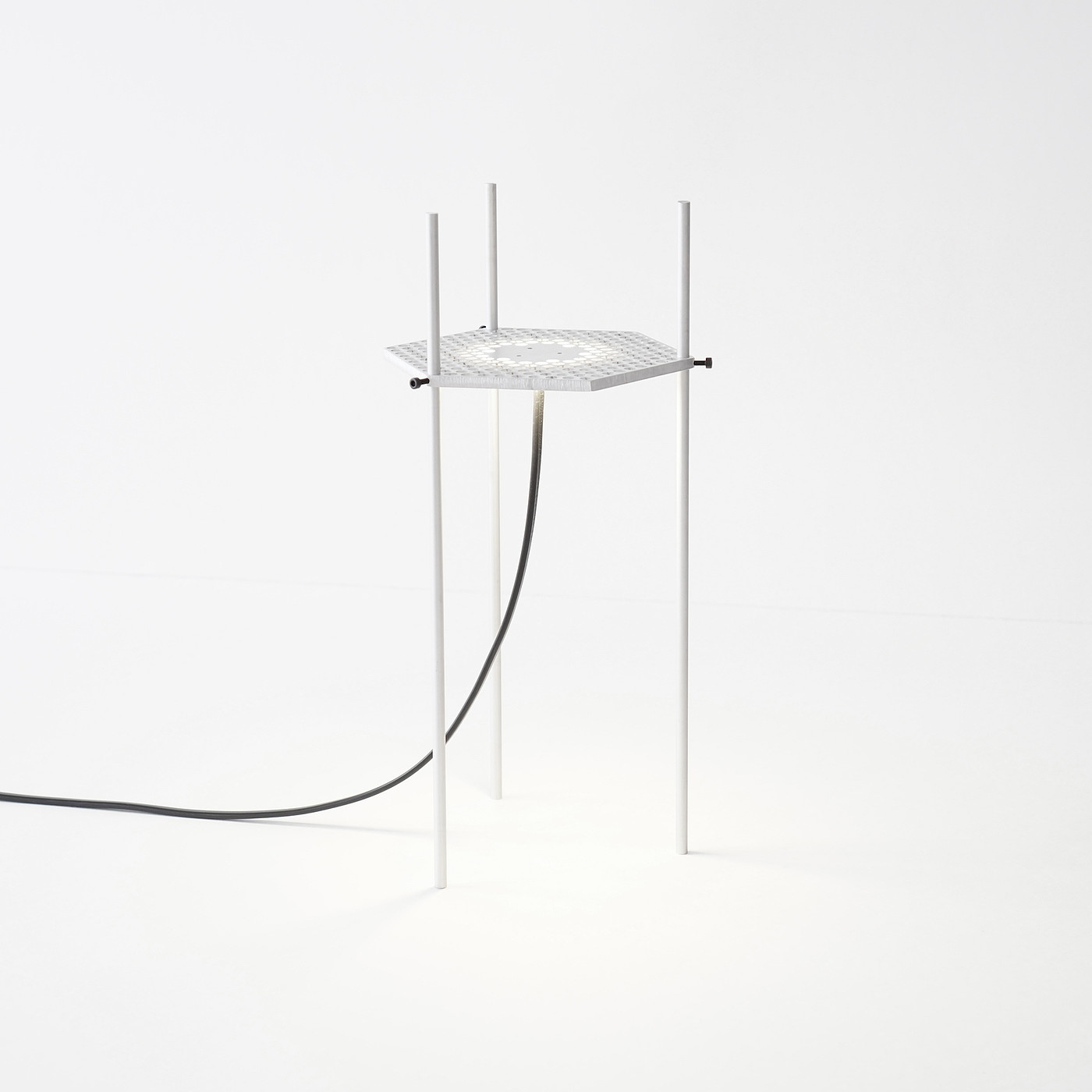 Lander Lamp，white，aluminium，lamps and lanterns，