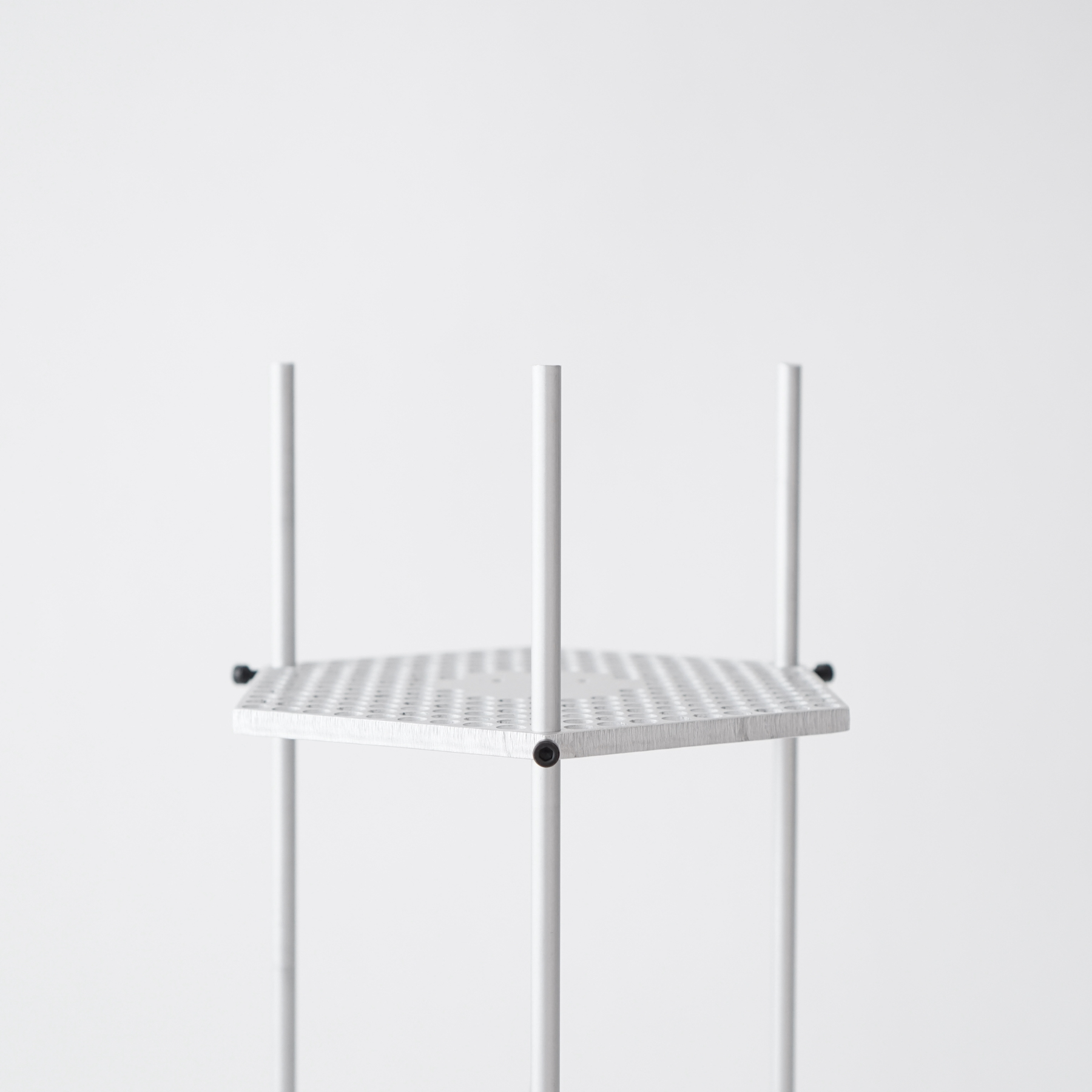 Lander Lamp，white，aluminium，lamps and lanterns，