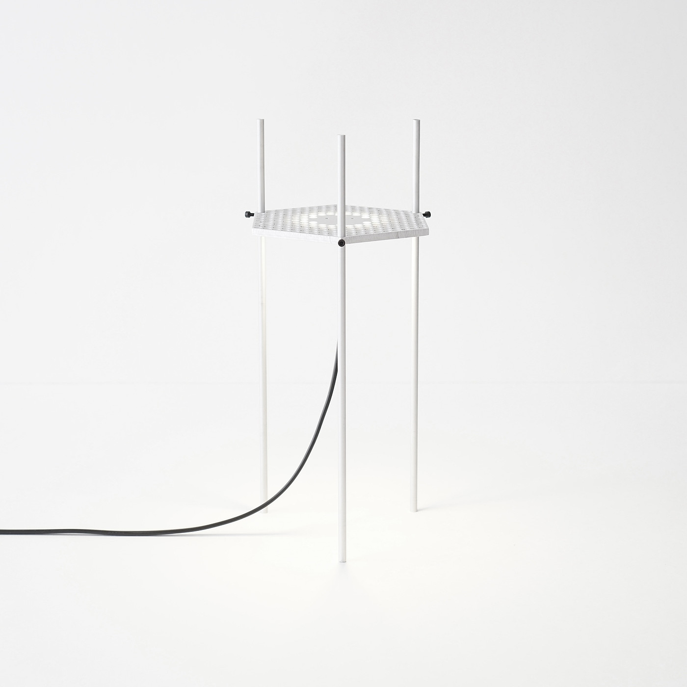 Lander Lamp，white，aluminium，lamps and lanterns，