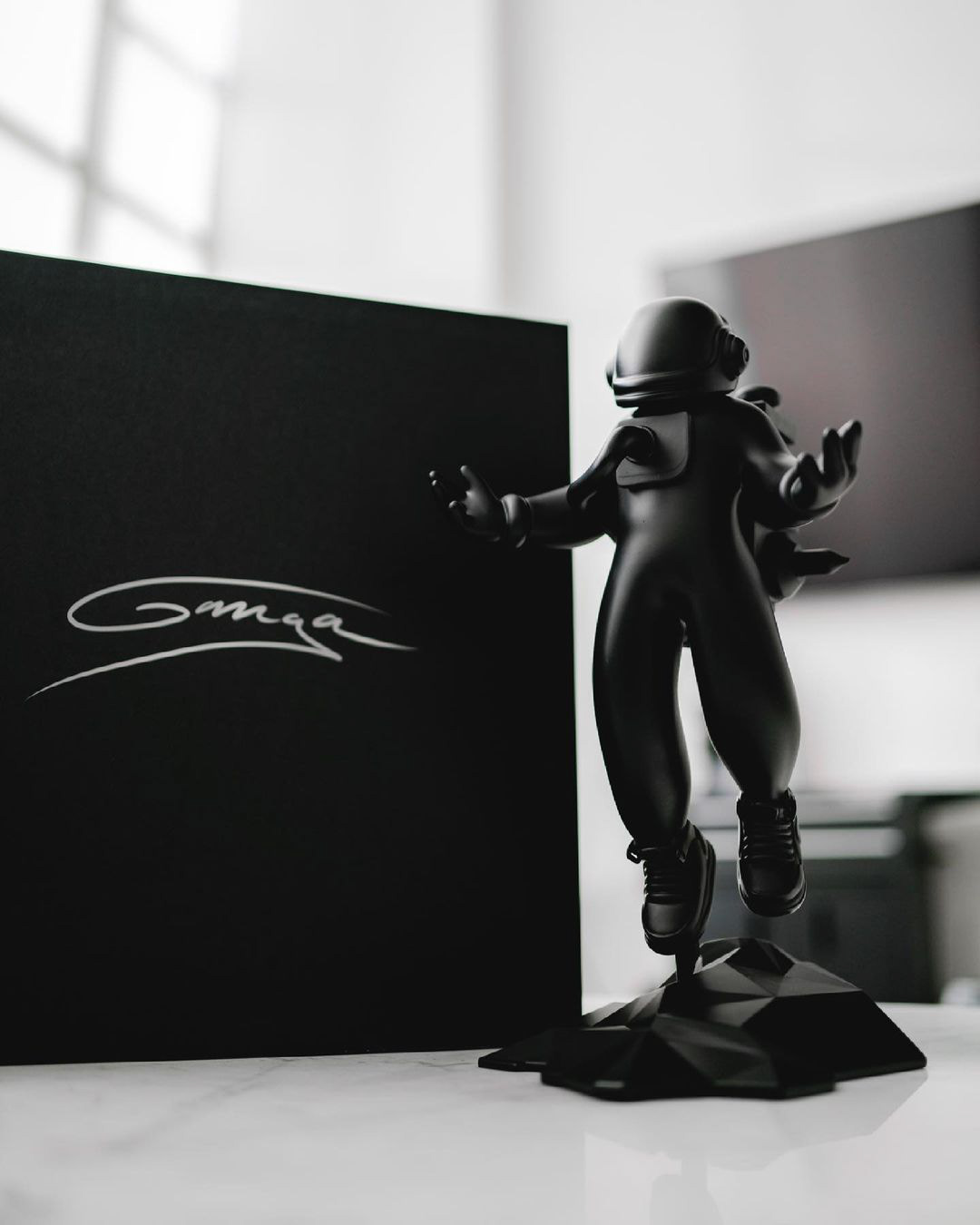 Garage Kit，astronaut，Appearance design，delicate，IP hand office，