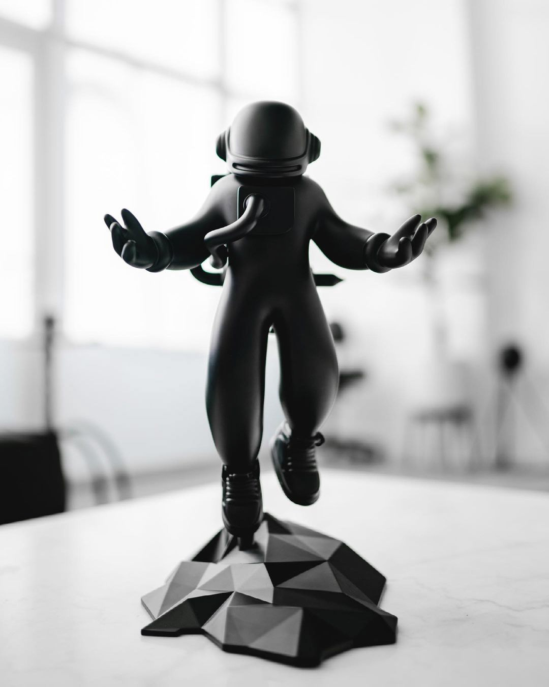 Garage Kit，astronaut，Appearance design，delicate，IP hand office，