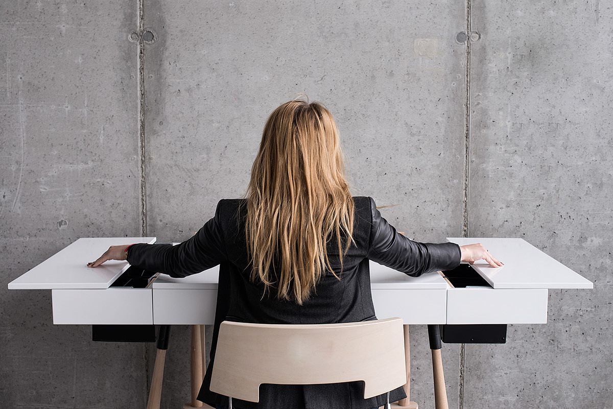 to work in an office，furniture，product design，industrial design，