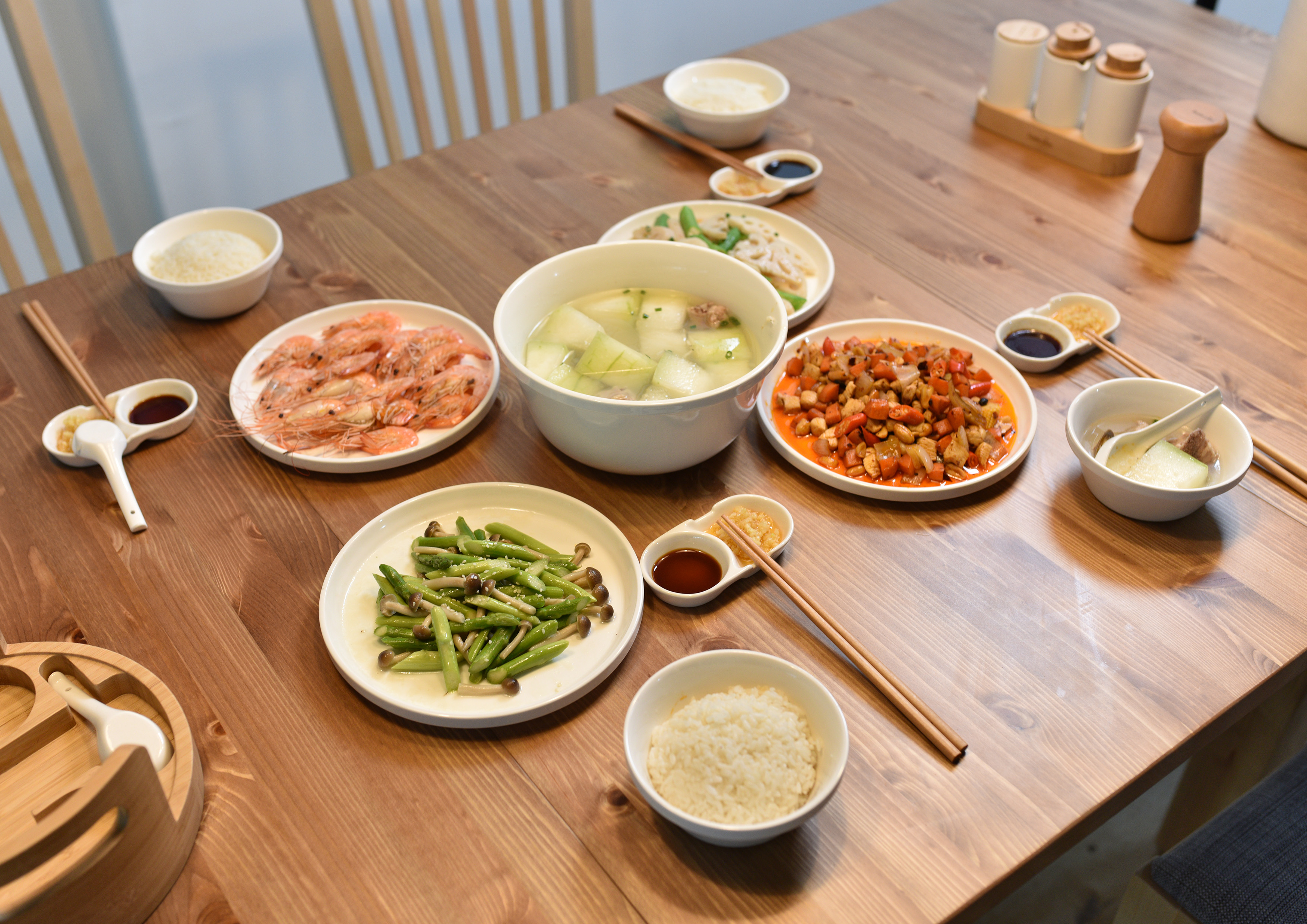 Northern Europe，Pure white ceramics，Receive，Small family dining table set，