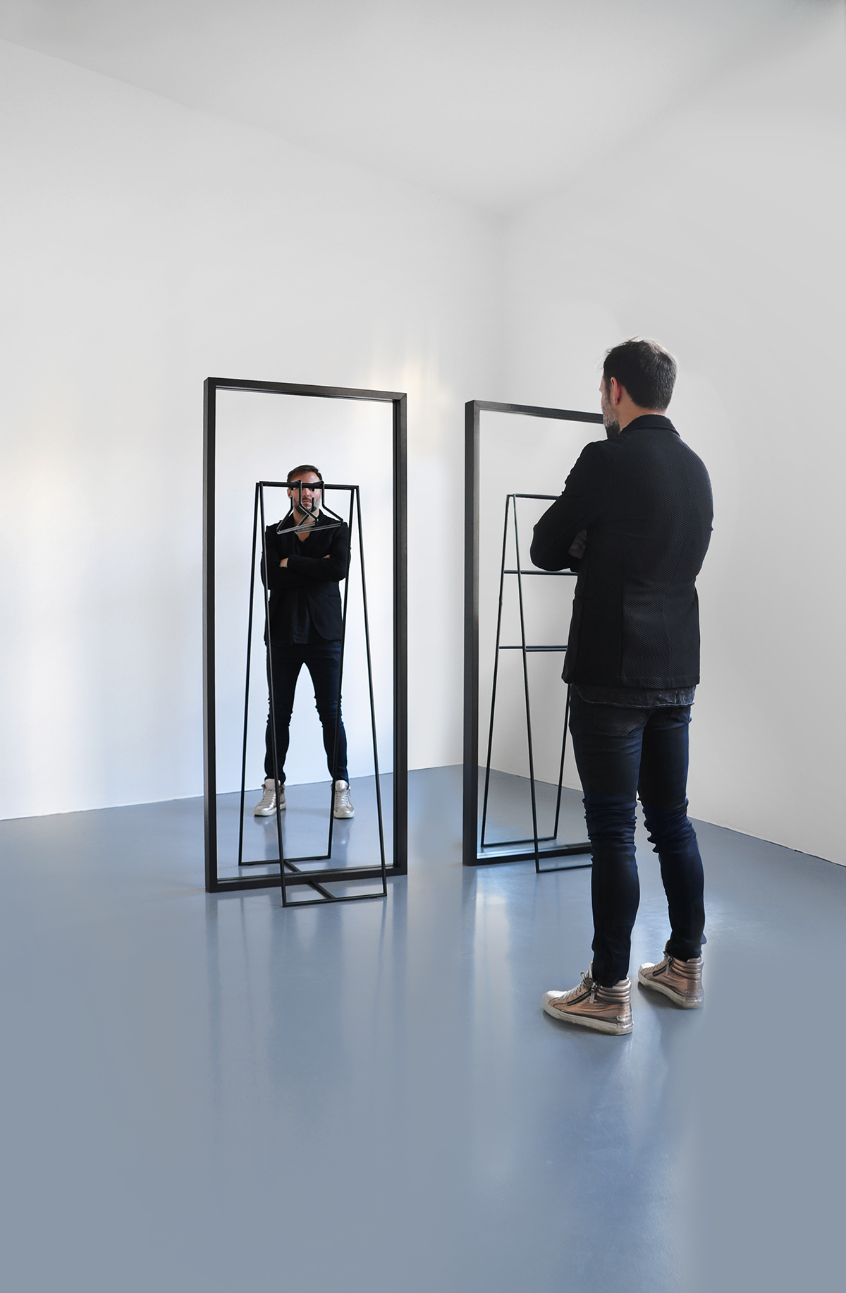 Symmetrical frame，image，mirror，Hanger，Metal，