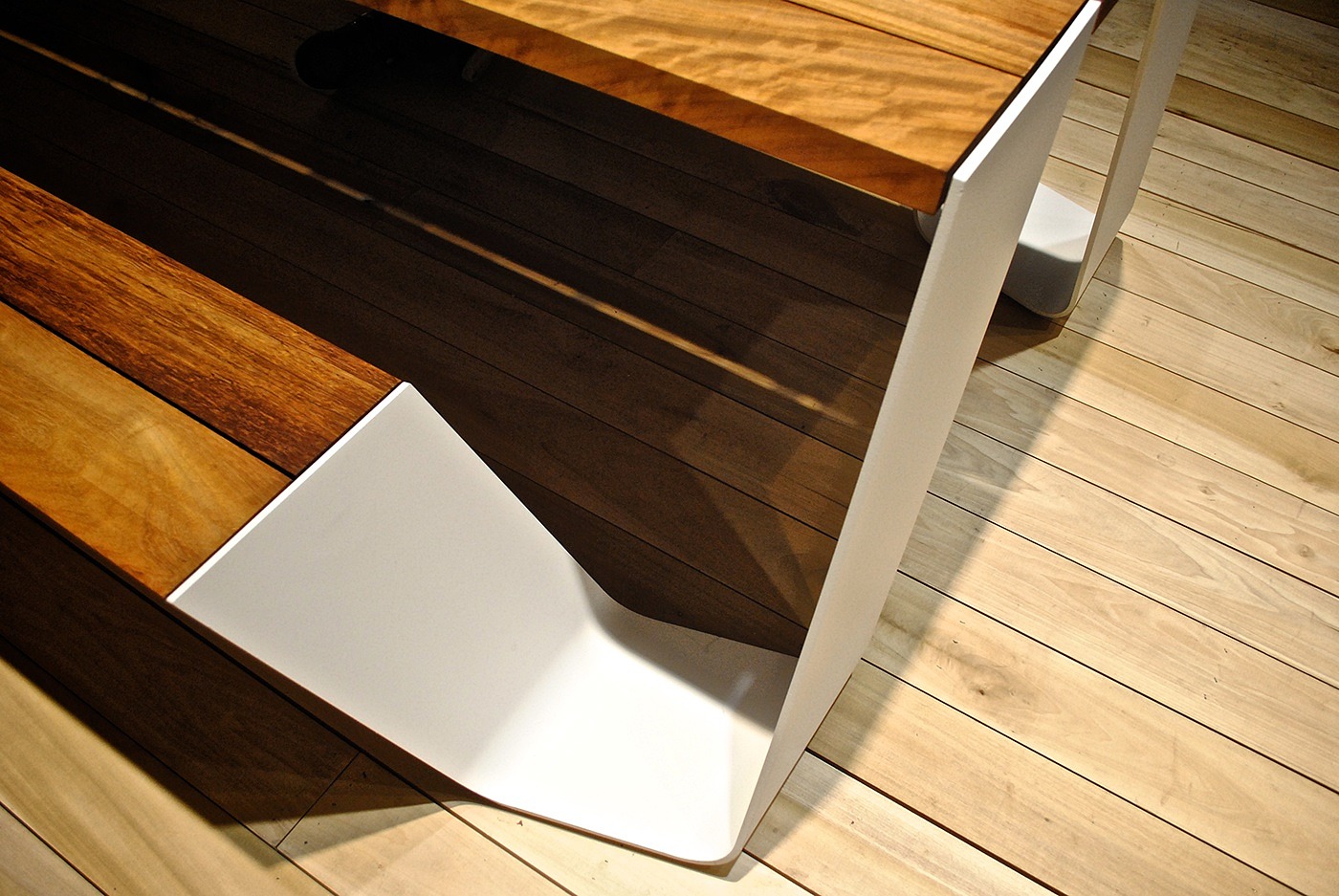 product design，Appreciation of details，Corrugated paper，Metal，