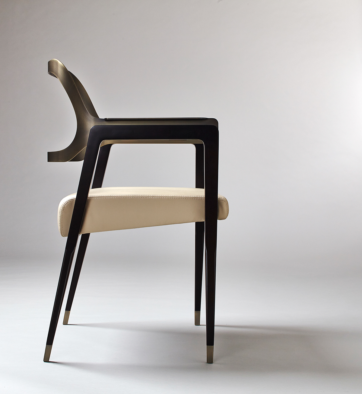 Carlton，chair，Design essence，Culture，exclusivity，
