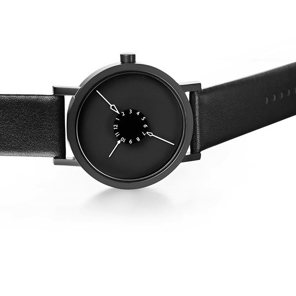 black，Wrist watch，surface，quartz watch，Fashion Watch，