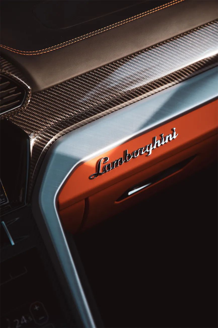 senior，Interior，automobile，texture of material，texture，