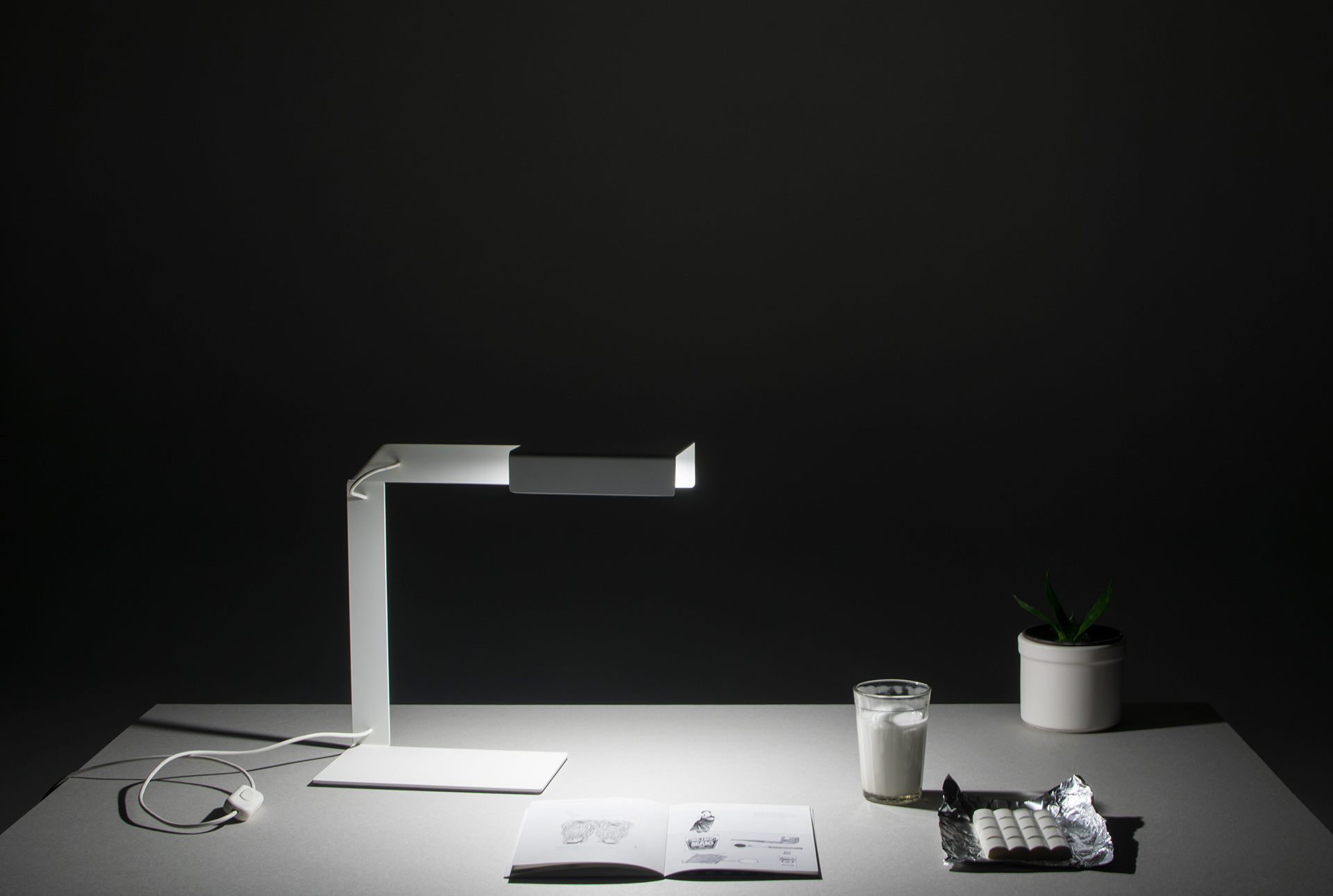 STEEL，Desk lamp，Minimalist，