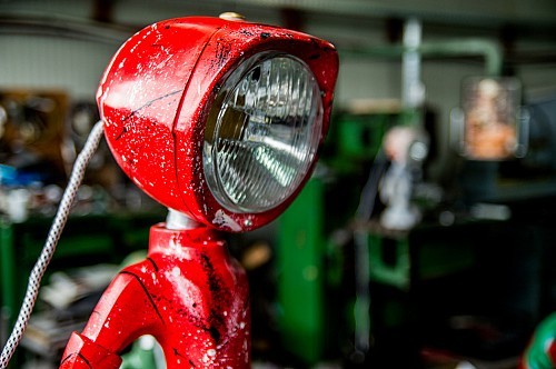 Iron Man，iron，Desk lamp，Metal，Make old，