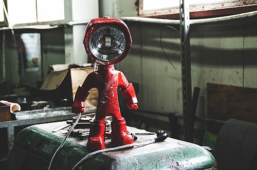 Iron Man，iron，Desk lamp，Metal，Make old，