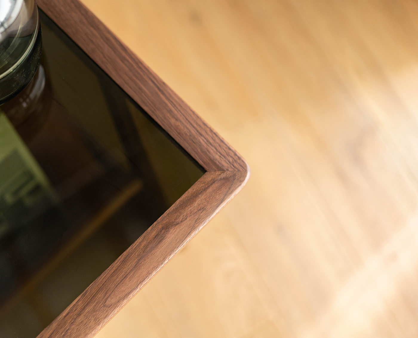 Solid wood furniture，furniture design ，Cherry wood furniture，product design，Side table，bedside cupboard，