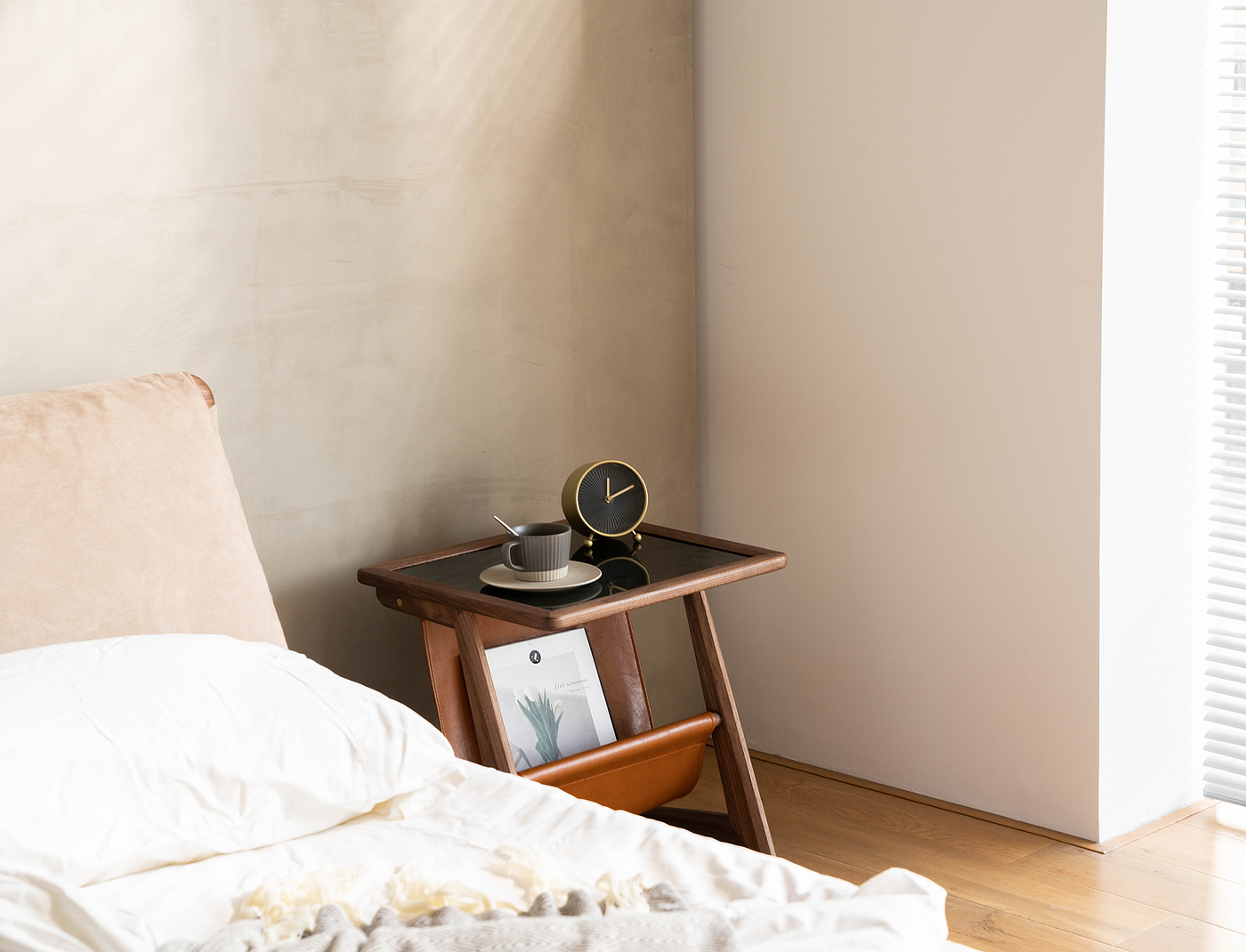Solid wood furniture，furniture design ，Cherry wood furniture，product design，Side table，bedside cupboard，