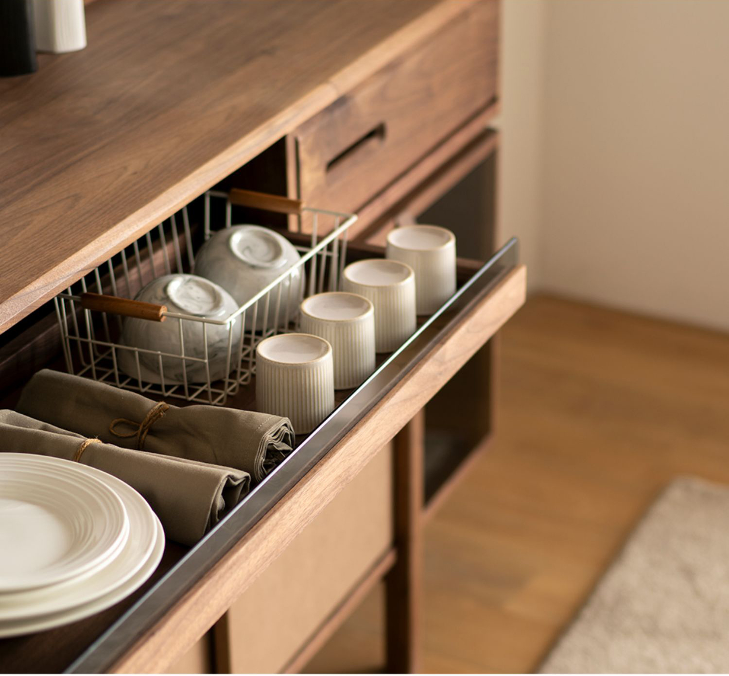 Solid wood furniture，Sideboard，Side cabinet，product design，Household products，